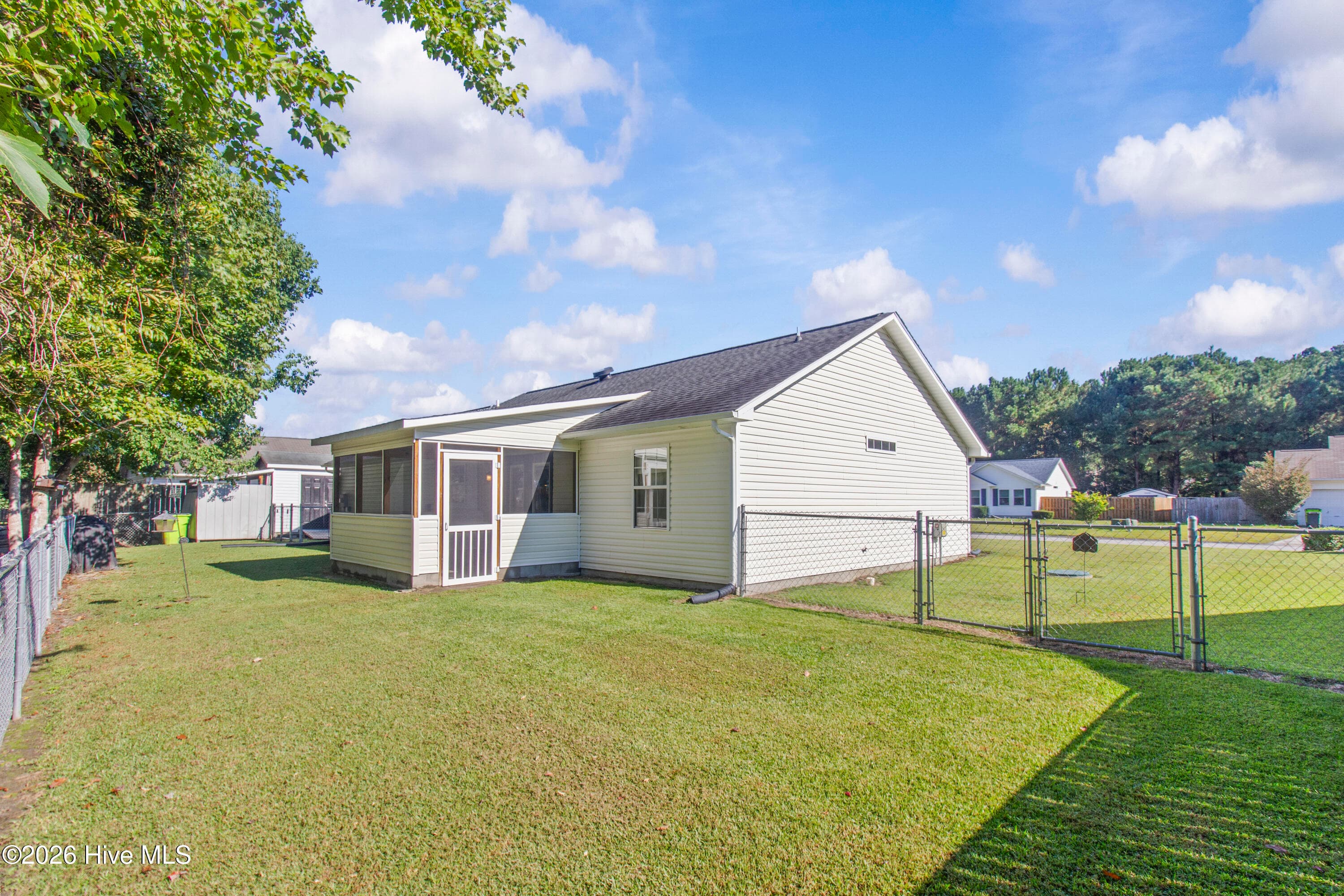 Single Family Residence at 120 Eagle Trail, New Bern, NC 28562, photo 30 of 36
