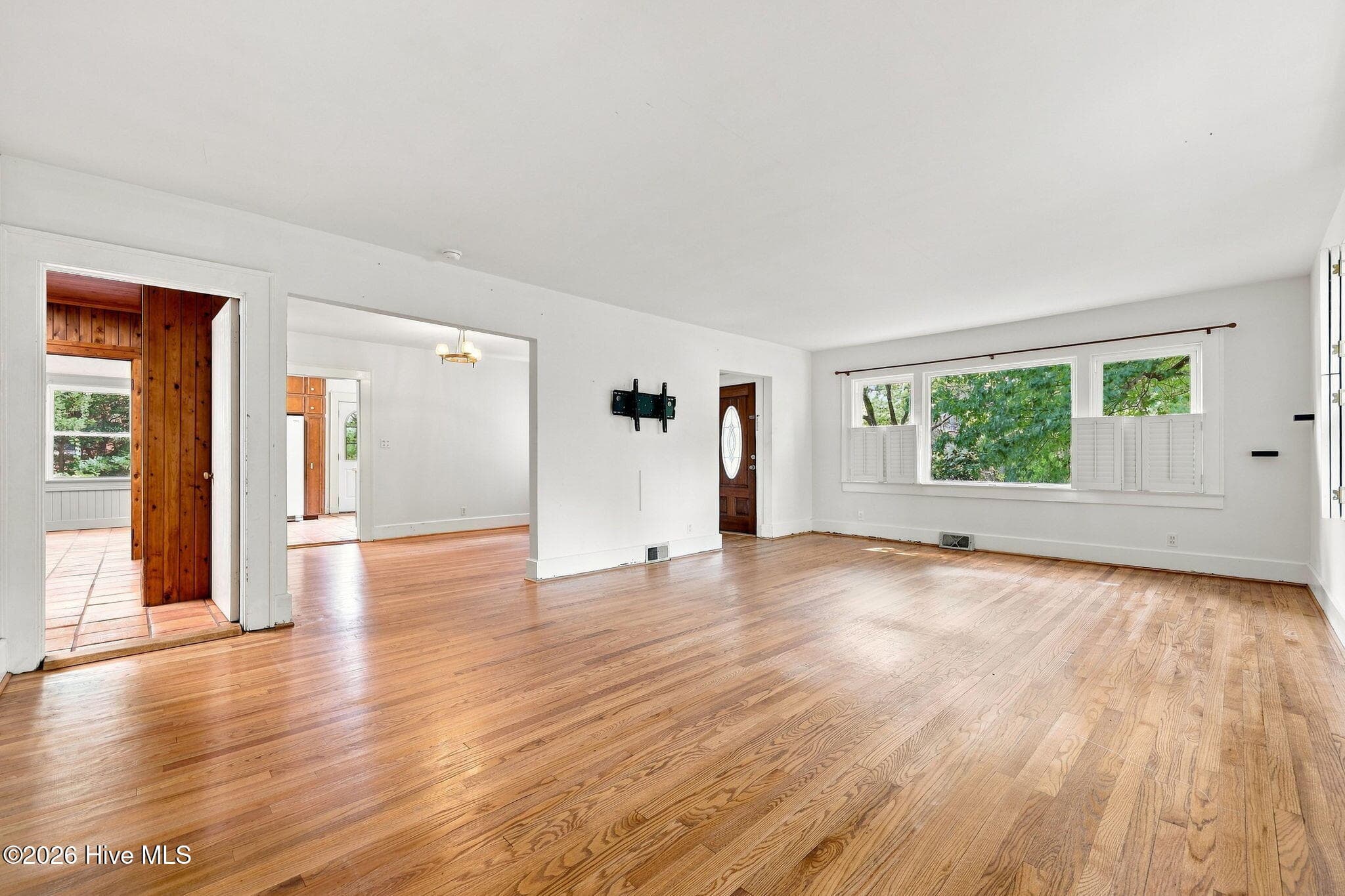 Single Family Residence at 2503 E 5th Street, Greenville, NC 27858, photo 2 of 5