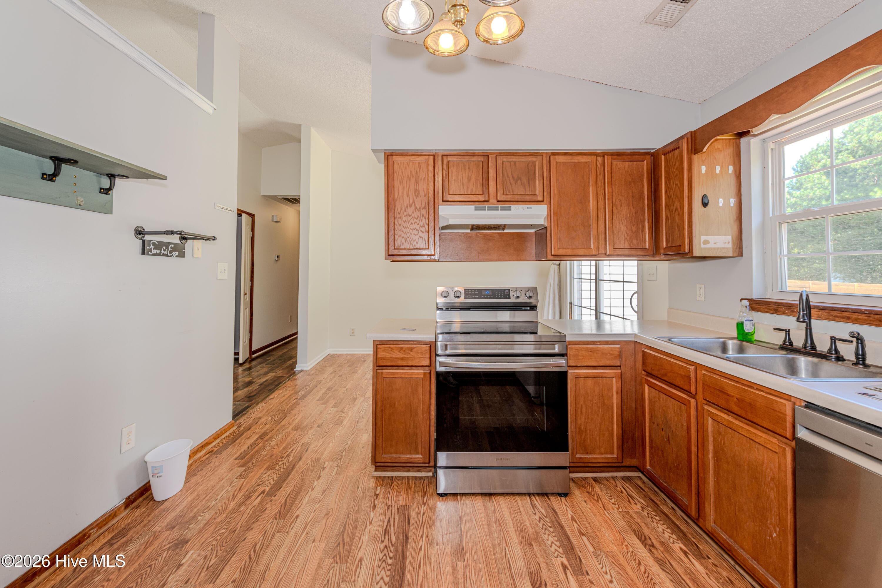 Single Family Residence at 106 Linden Road, Richlands, NC 28574, photo 18 of 124