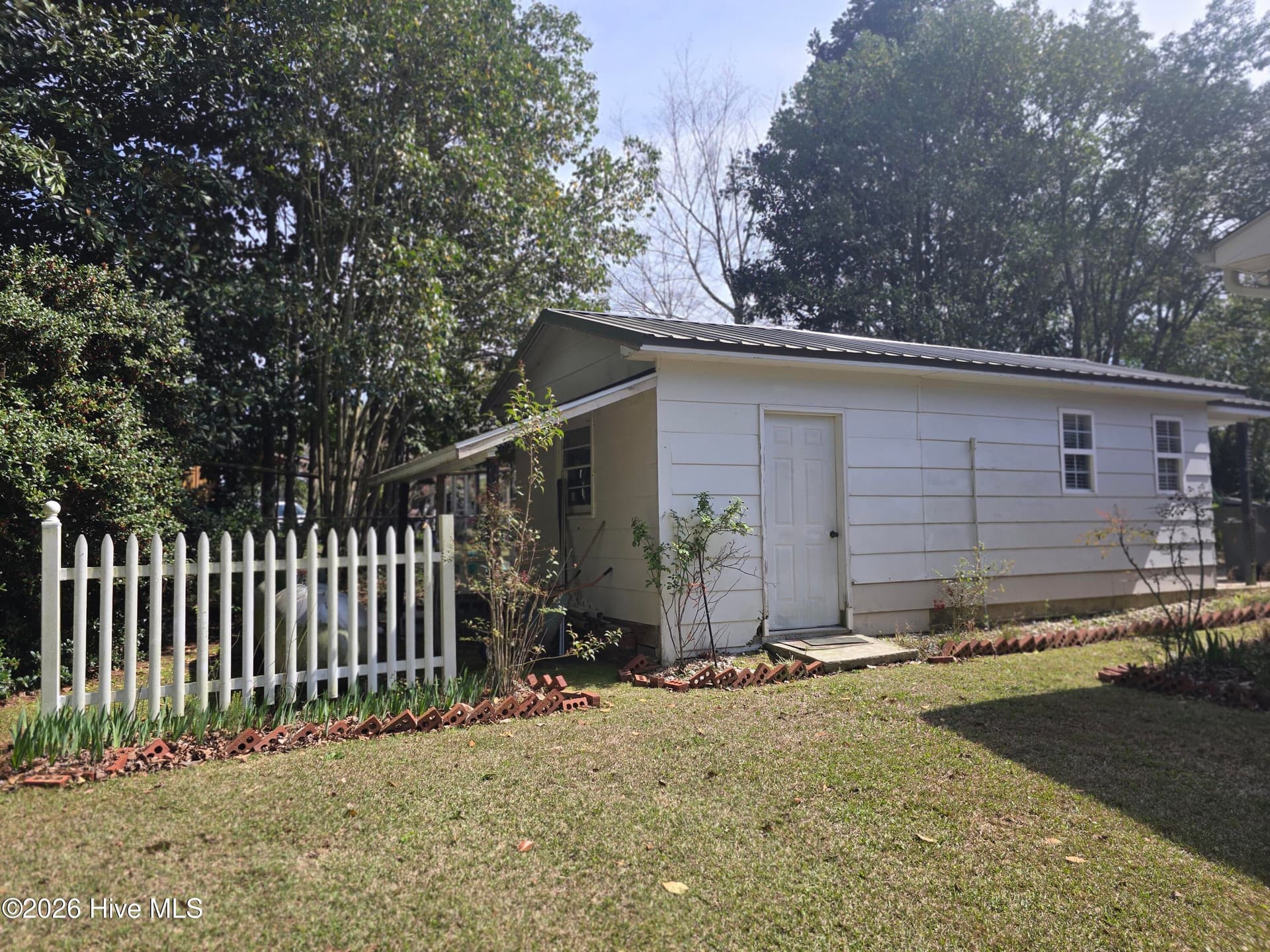Single Family Residence at 214 E Bladen Street, Bladenboro, NC 28320, photo 13 of 67