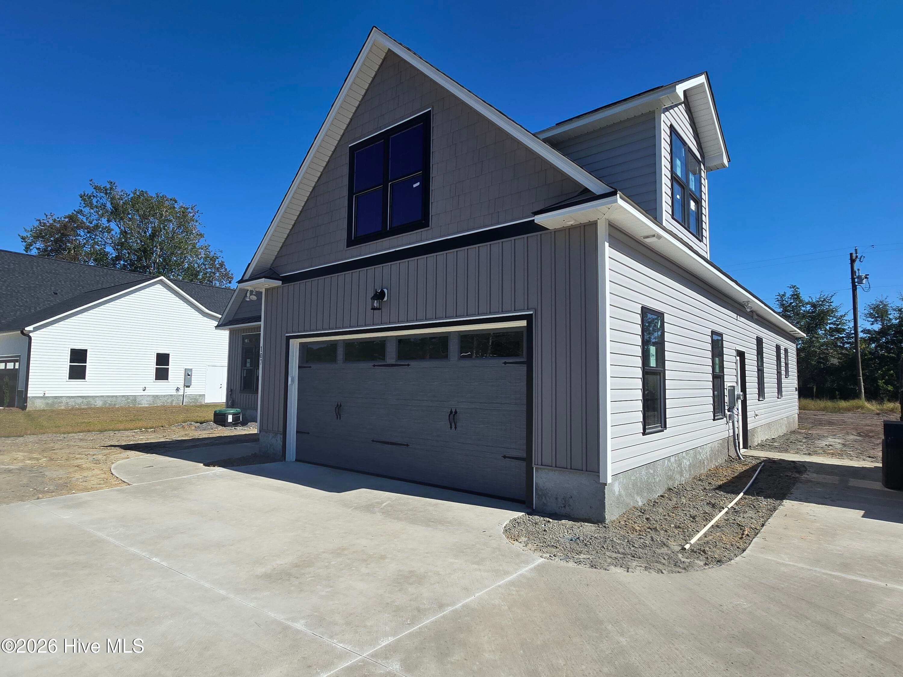 Single Family Residence at 107 Weathersbee Drive, Hampstead, NC 28443, photo 14 of 140