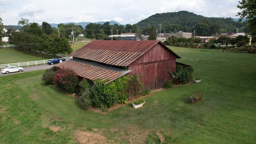 270 Cover Avenue, Andrews, NC 28901