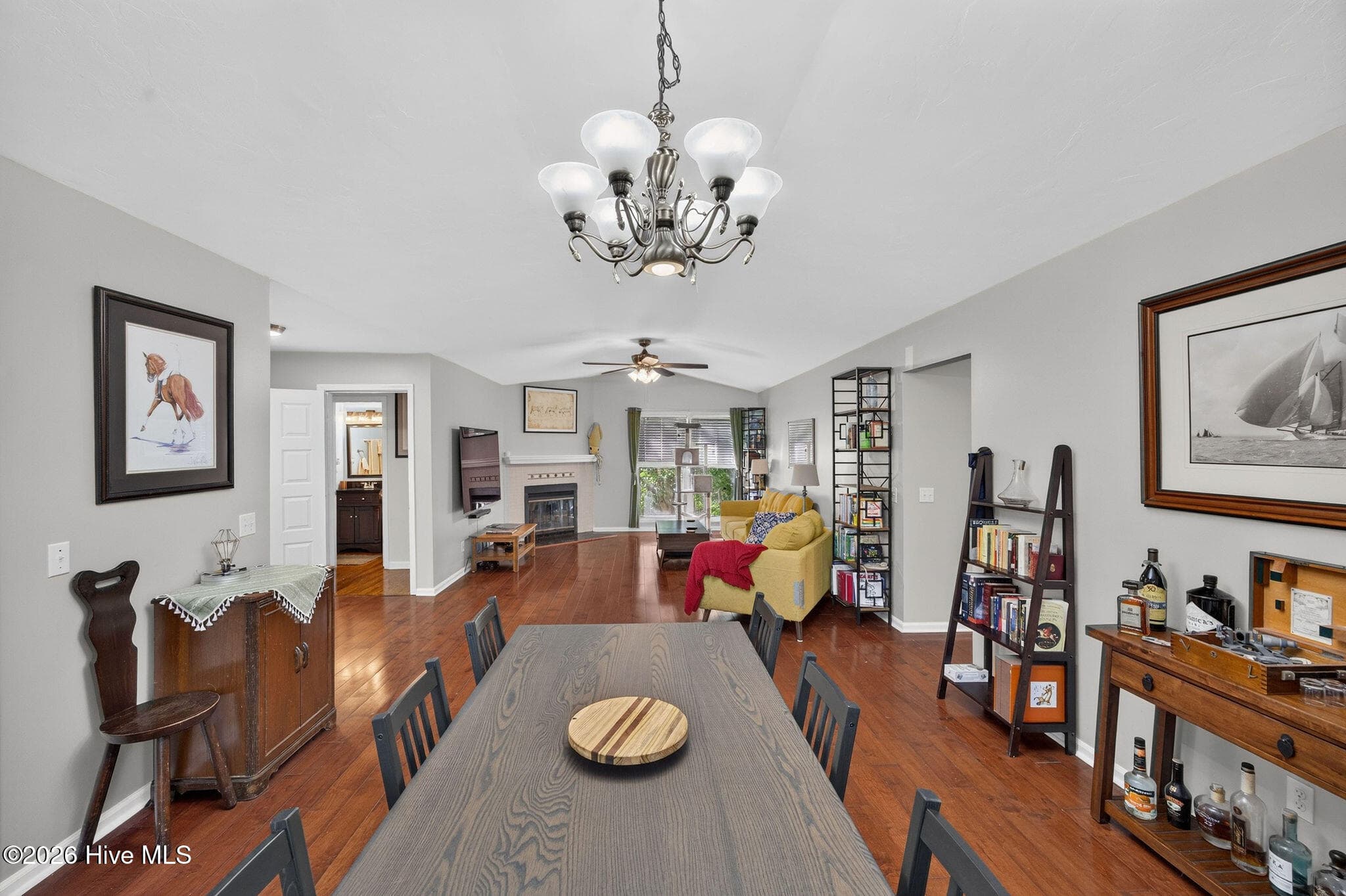 Single Family Residence at 111 Dron Place, Wilmington, NC 28409, photo 8 of 37