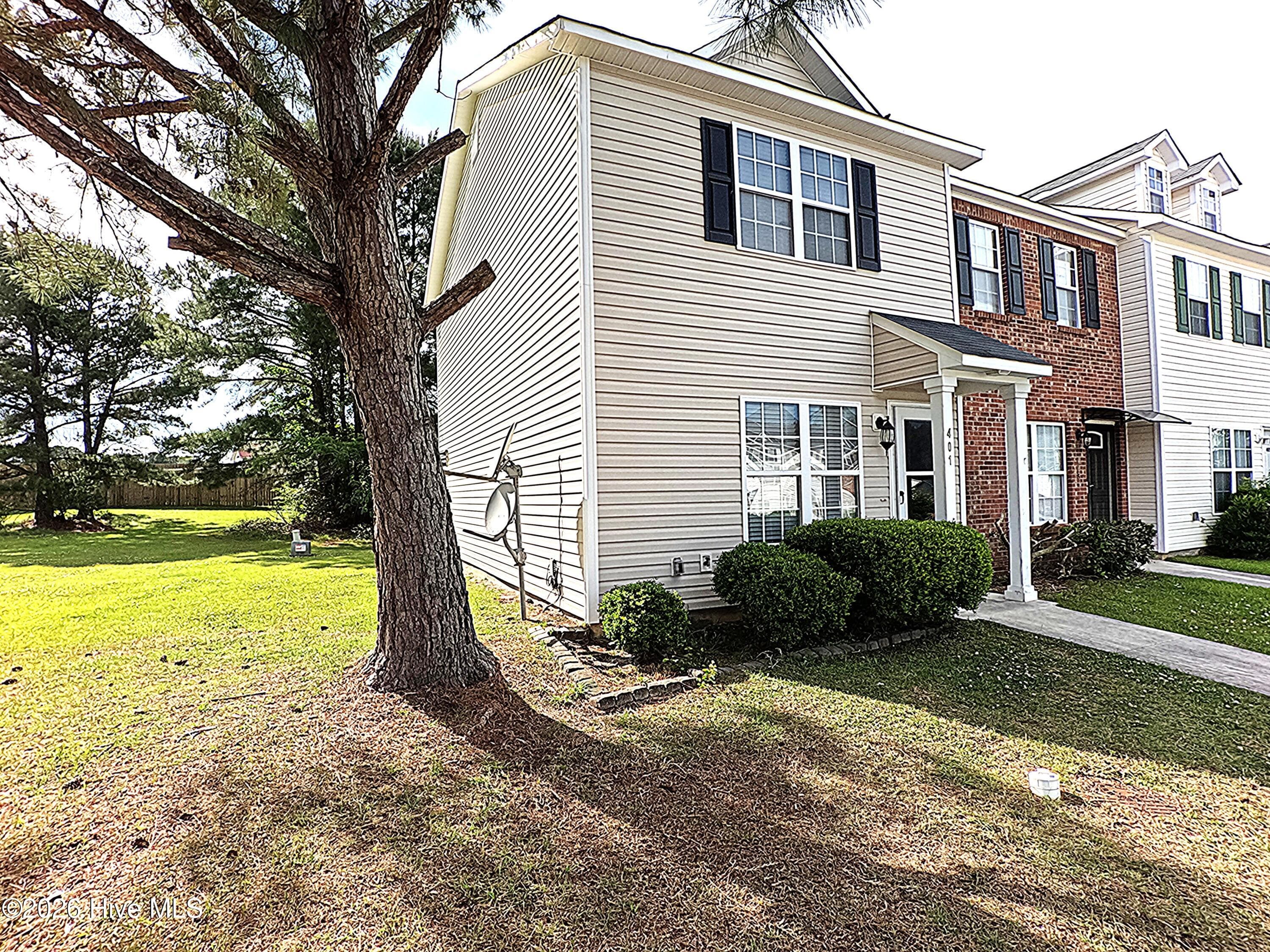 Townhouse at 401 Timberlake Trail, Jacksonville, NC 28546, photo 2 of 31