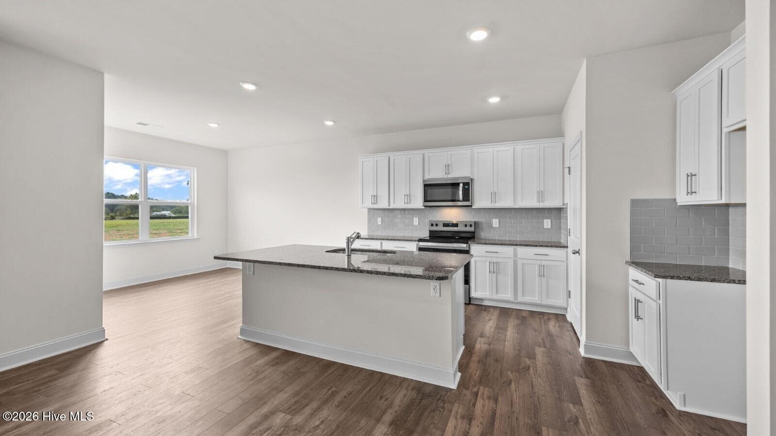 Single Family Residence at 103 Marsden Circle, La Grange, NC 28551, photo 5 of 27