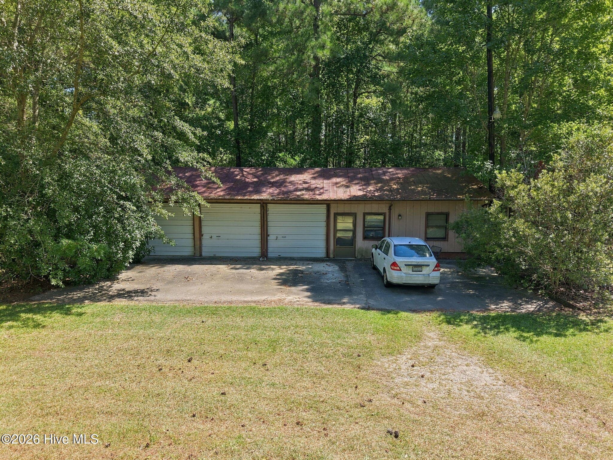 Single Family Residence at 354 Old Airport Road, Newport, NC 28570, photo 2 of 7