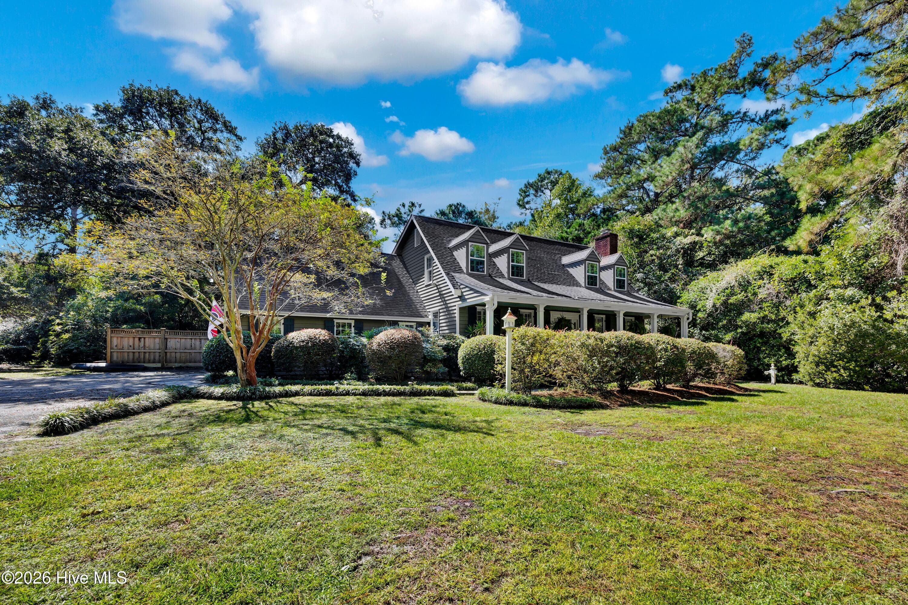 Single Family Residence at 6224 Turtle Hall Drive, Wilmington, NC 28409, photo 3 of 58