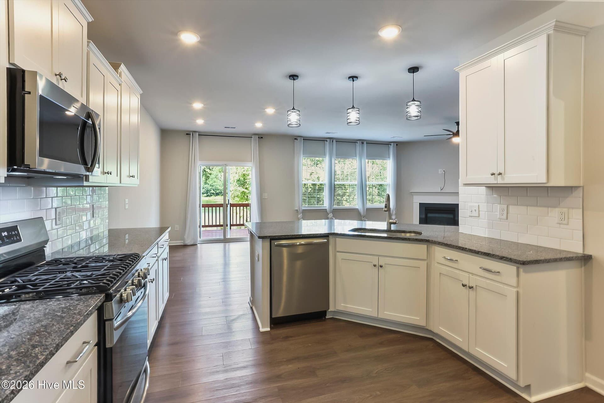 Single Family Residence at 152 Southern Lake Court, Camden, SC 29020, photo 14 of 66