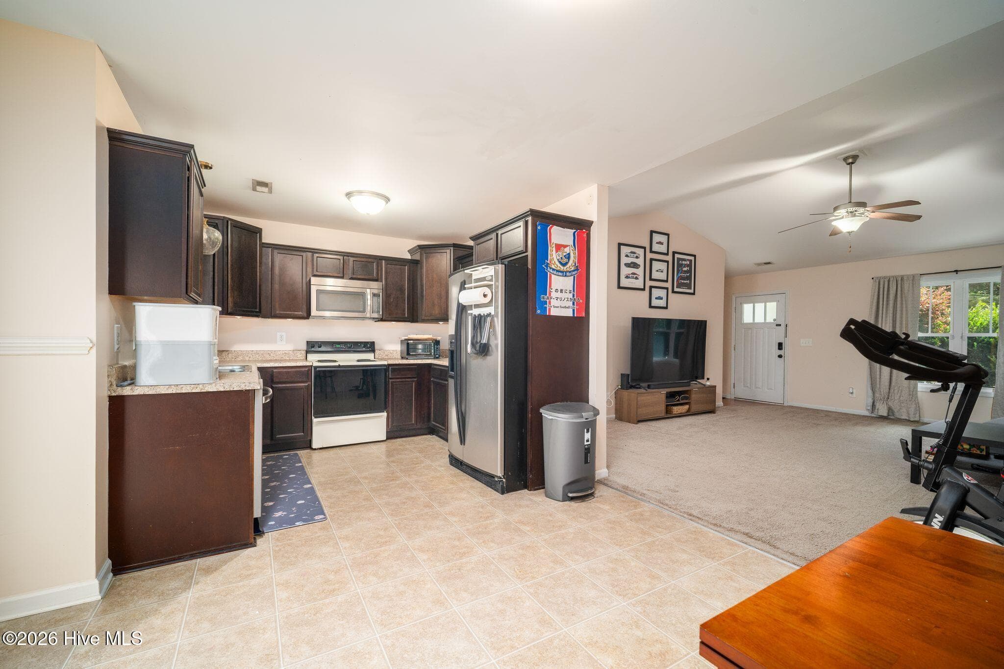 Single Family Residence at 105 Worvin Lane, Richlands, NC 28574, photo 13 of 41