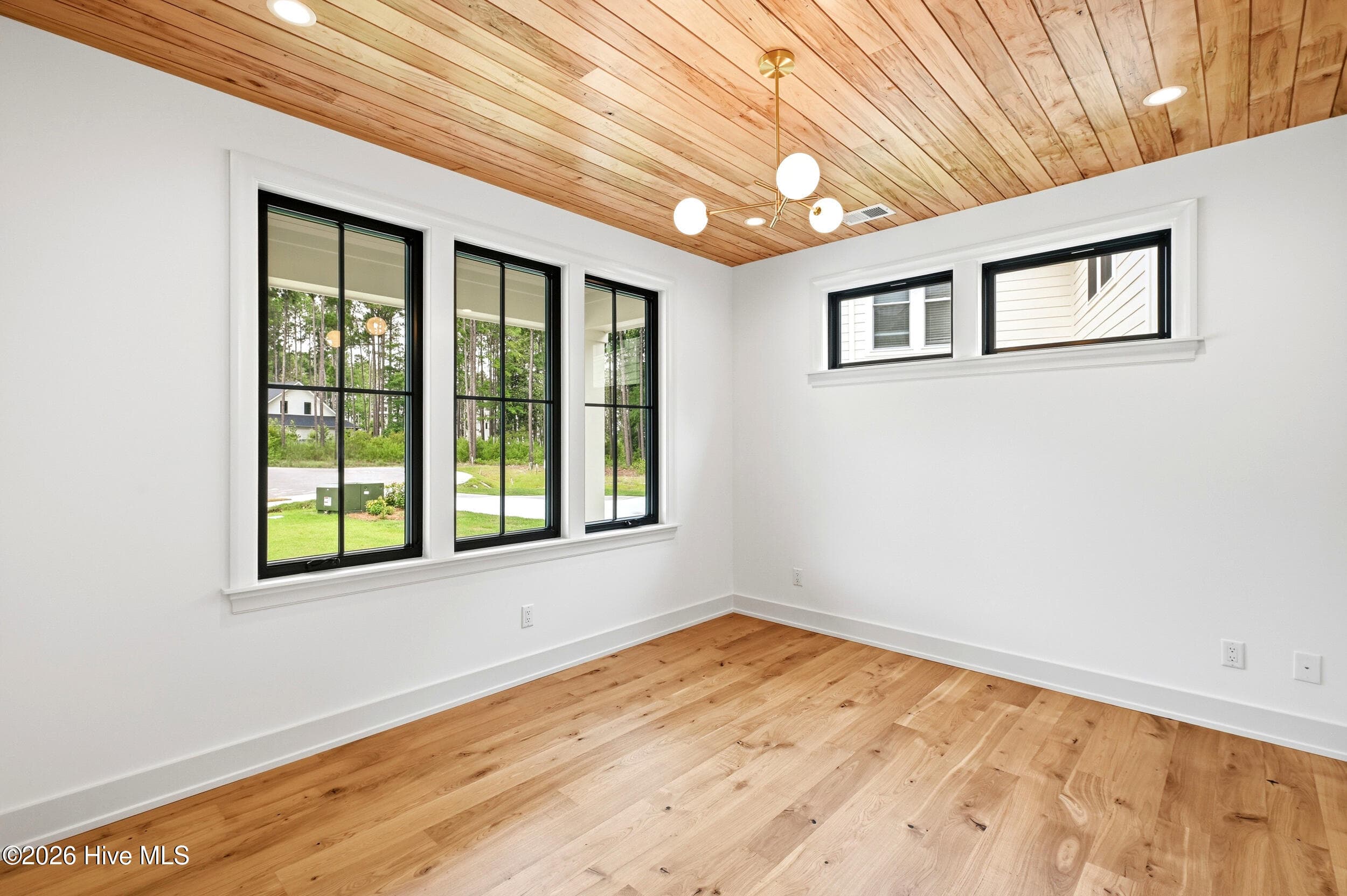 Single Family Residence at 1636 Osprey Cove Court, Wilmington, NC 28401, photo 29 of 106