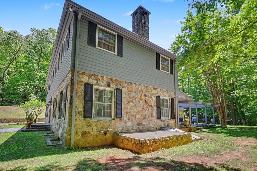 Single Family Residence at 1127 Burch Branch Road, Hiawassee, GA 30546, photo 5 of 6