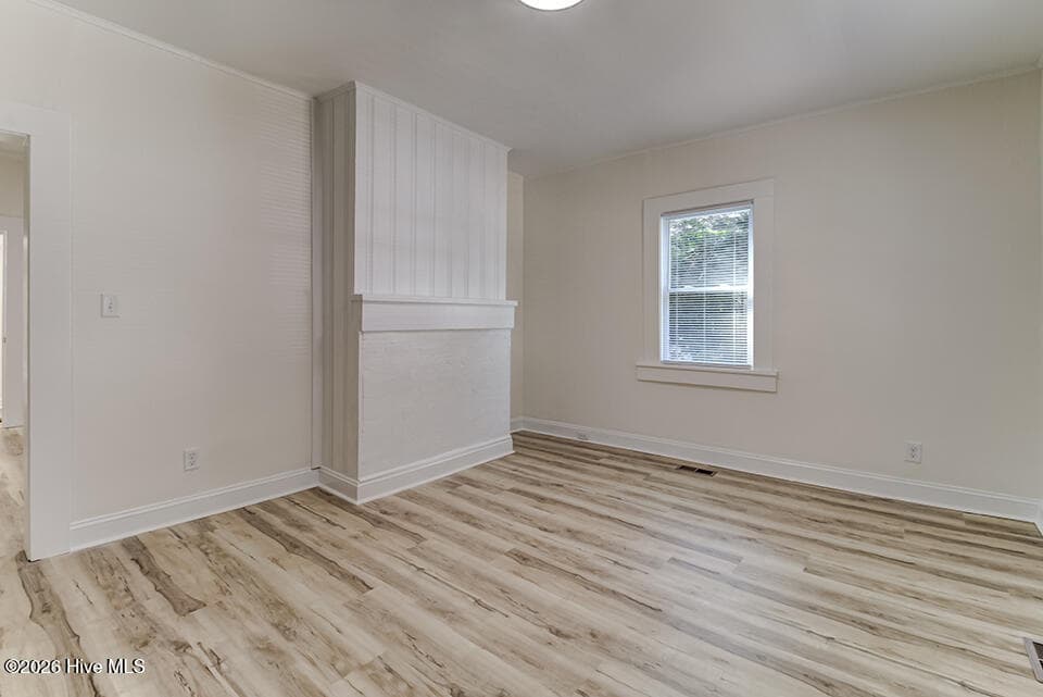 Single Family Residence at 709 S 10th Street, Wilmington, NC 28401, photo 3 of 17