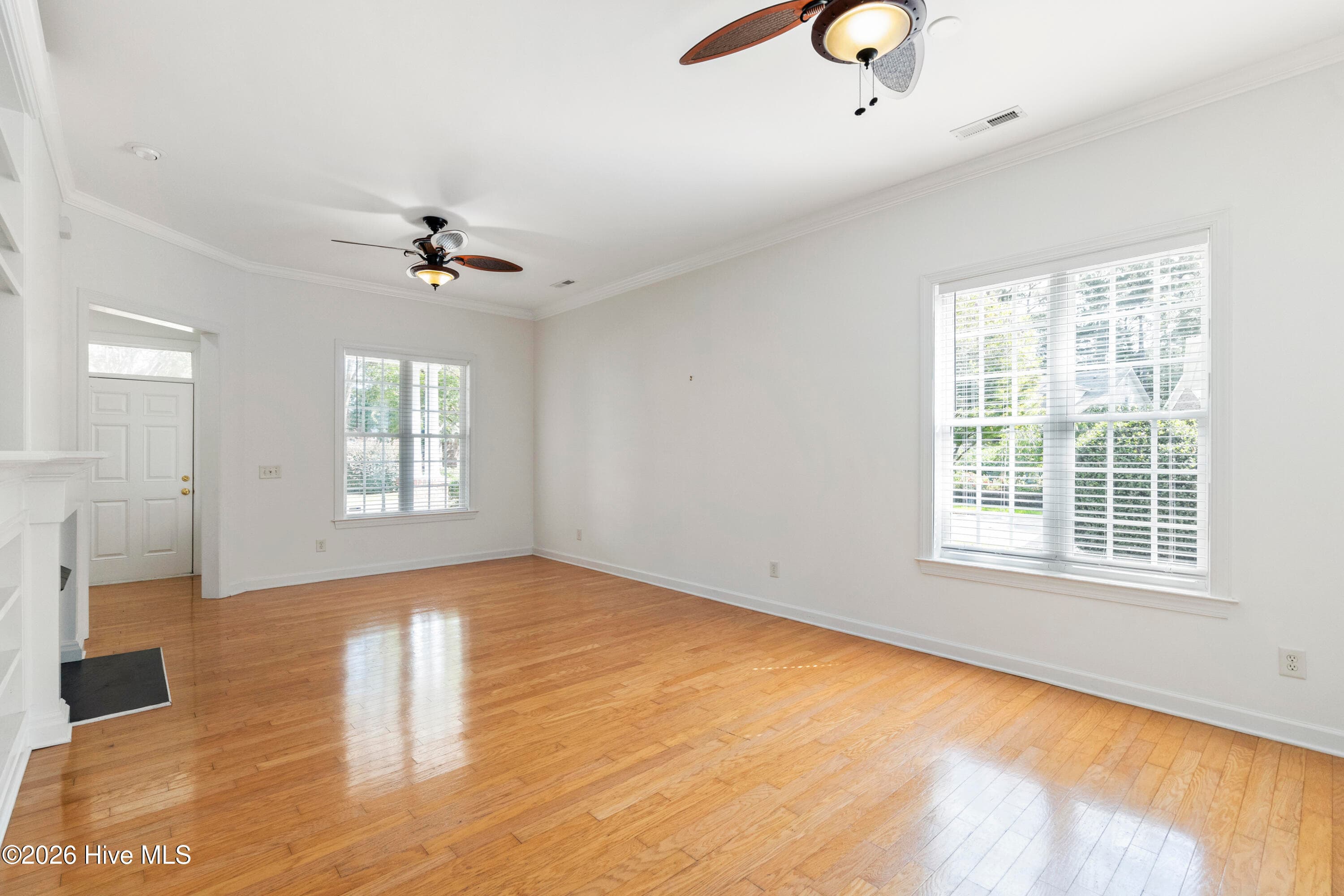 Single Family Residence at 4902 Dewars Circle, Wilmington, NC 28409, photo 8 of 52