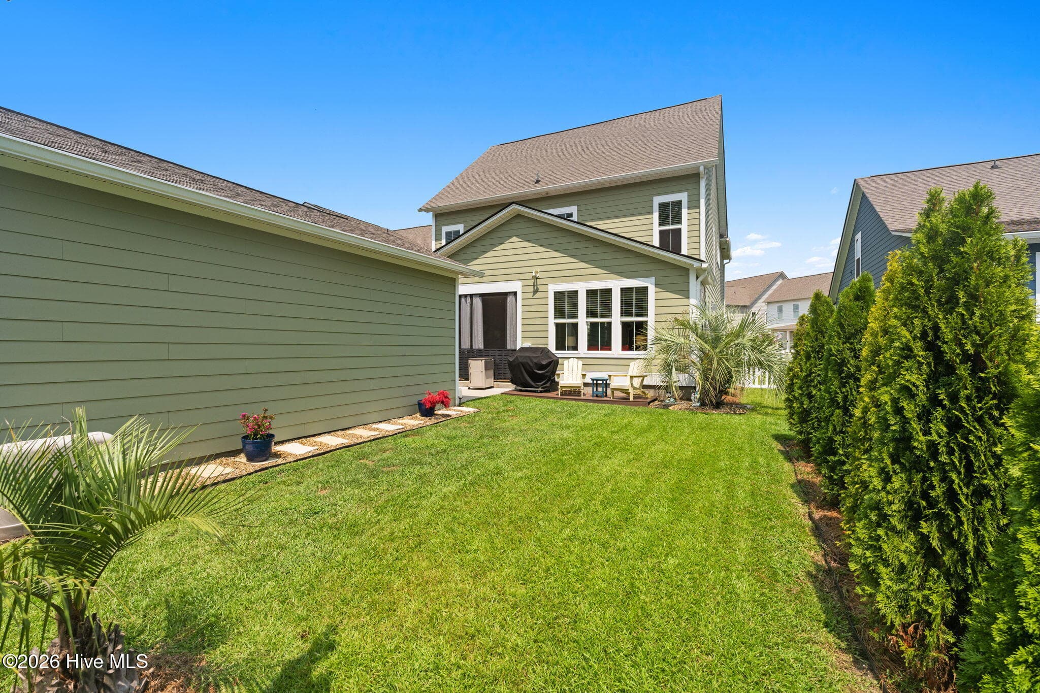 Mature Landscaping - 9099 Village Lake Drive SW, Calabash, NC 28467
