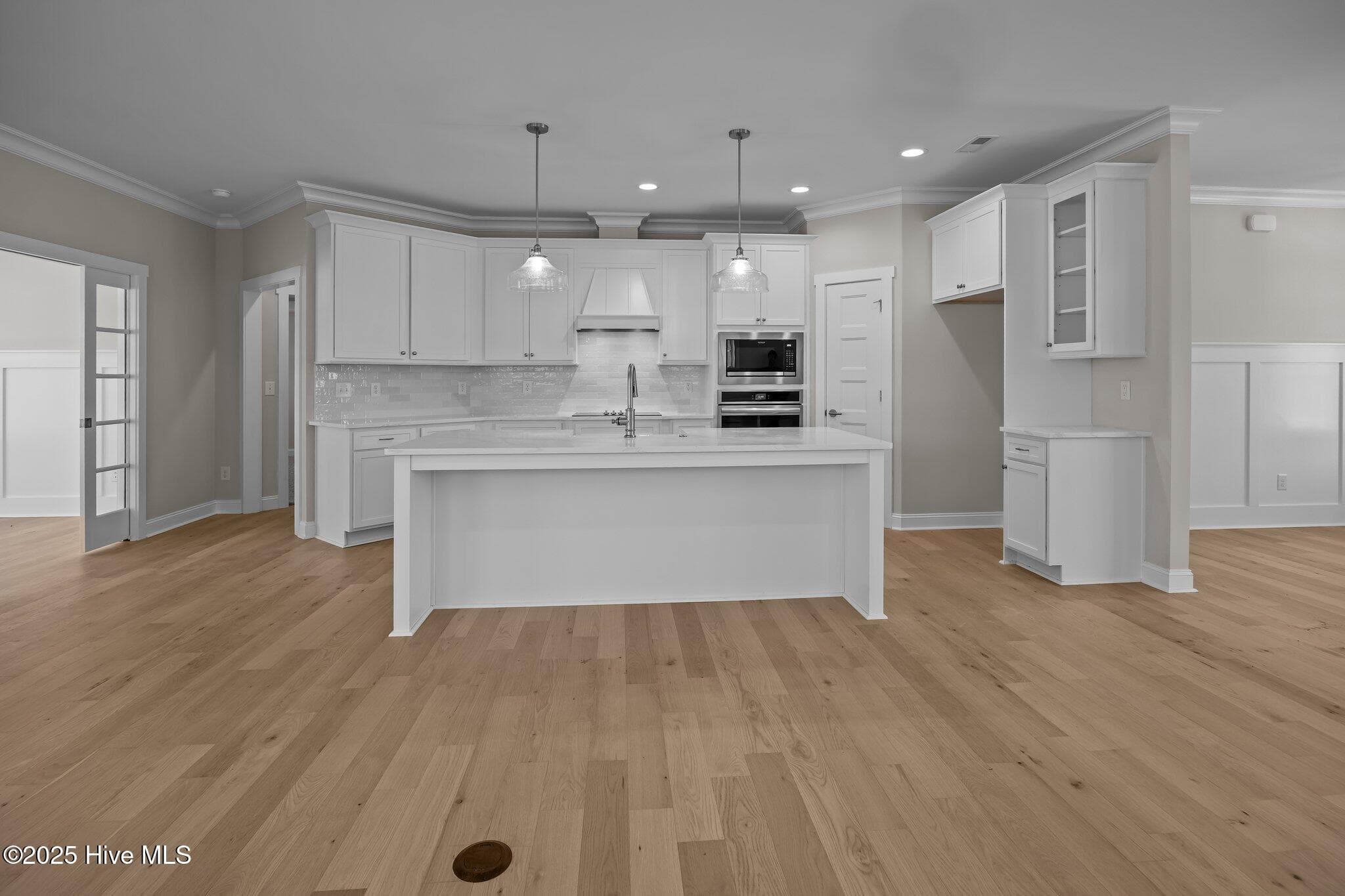 911 Hunter Grace Drive, Winterville, NC 28590