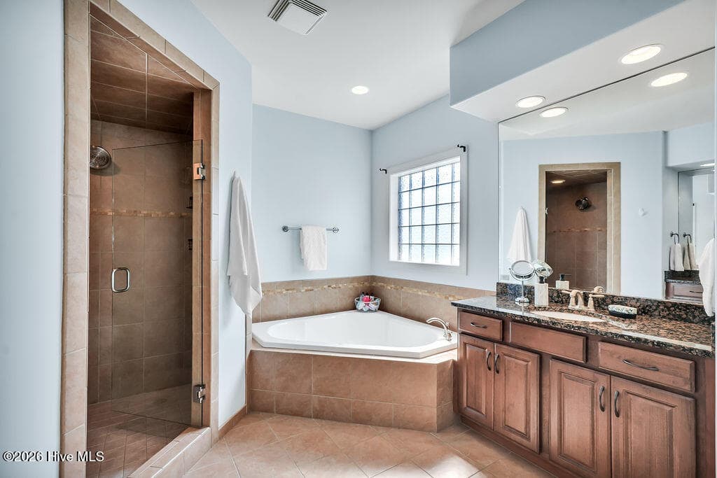 Single Family Residence at 2504 Belshaw Drive, Leland, NC 28451, photo 25 of 72