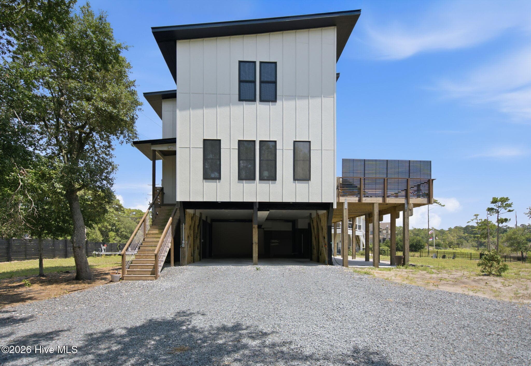 Single Family Residence at 9202 River Road, Wilmington, NC 28412, photo 7 of 77