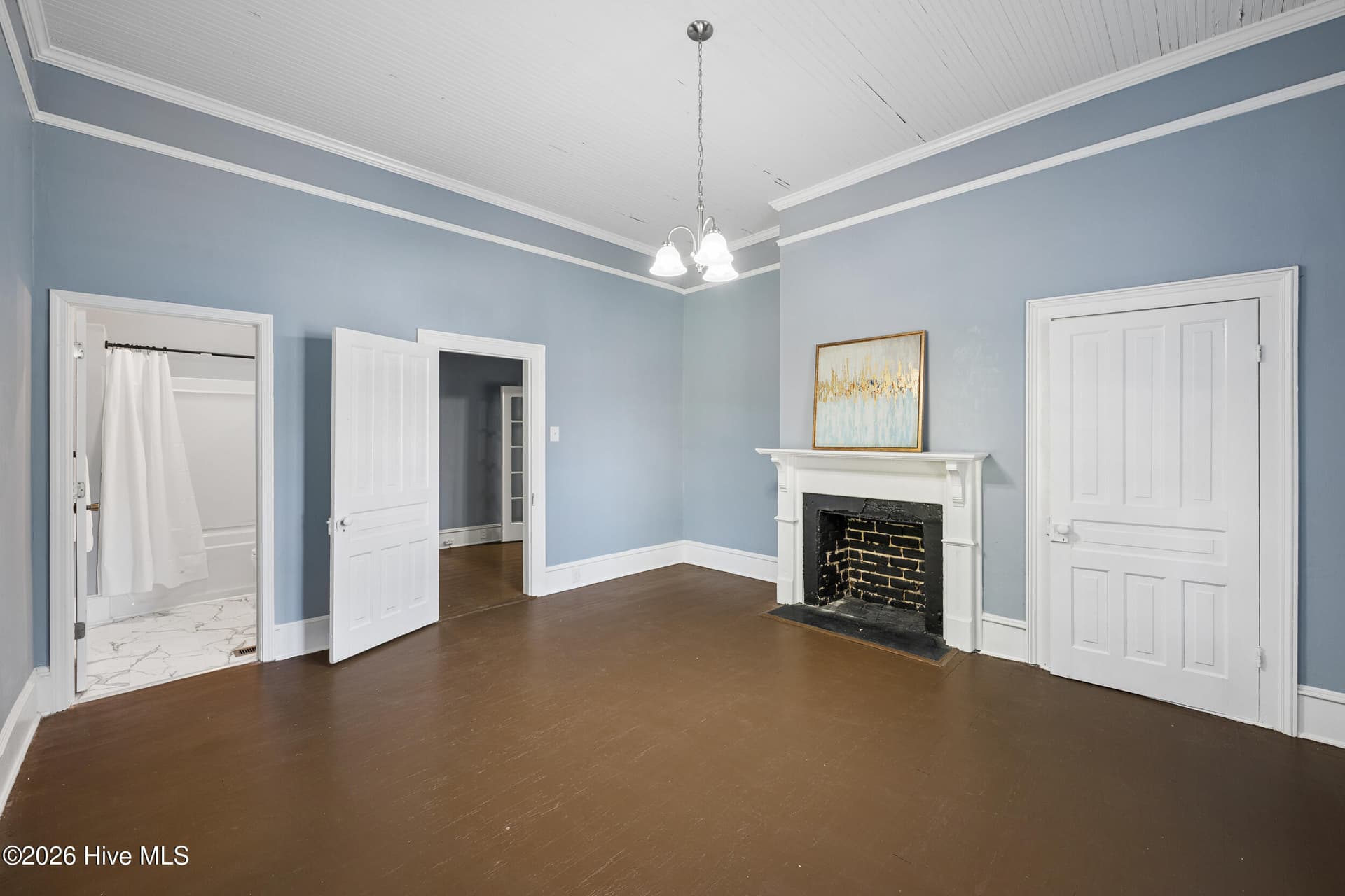 Single Family Residence at 412 W Walnut Street, Tarboro, NC 27886, photo 3 of 3