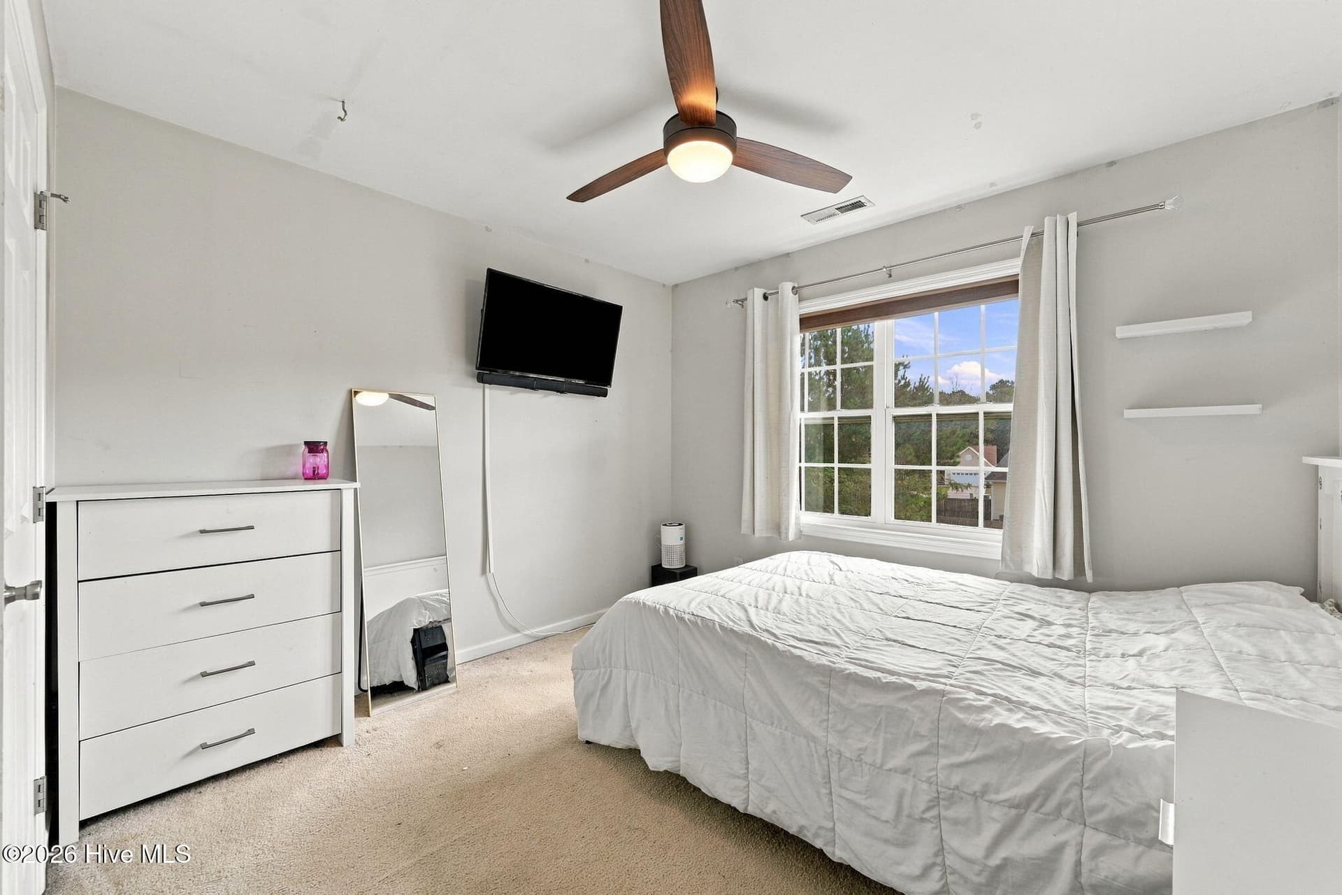 Single Family Residence at 113 Borough Nest Drive, Swansboro, NC 28584, photo 30 of 49