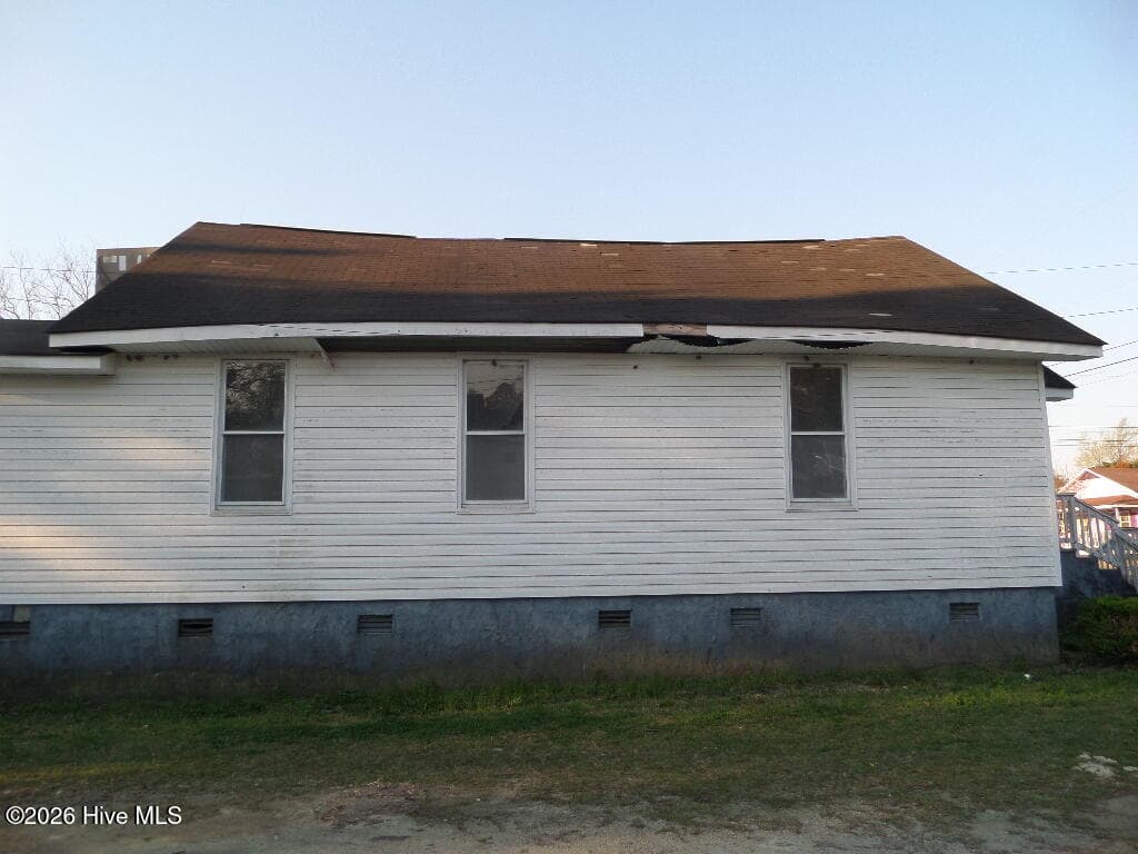 Single Family Residence at 201 Ellington Street, New Bern, NC 28560, photo 16 of 29