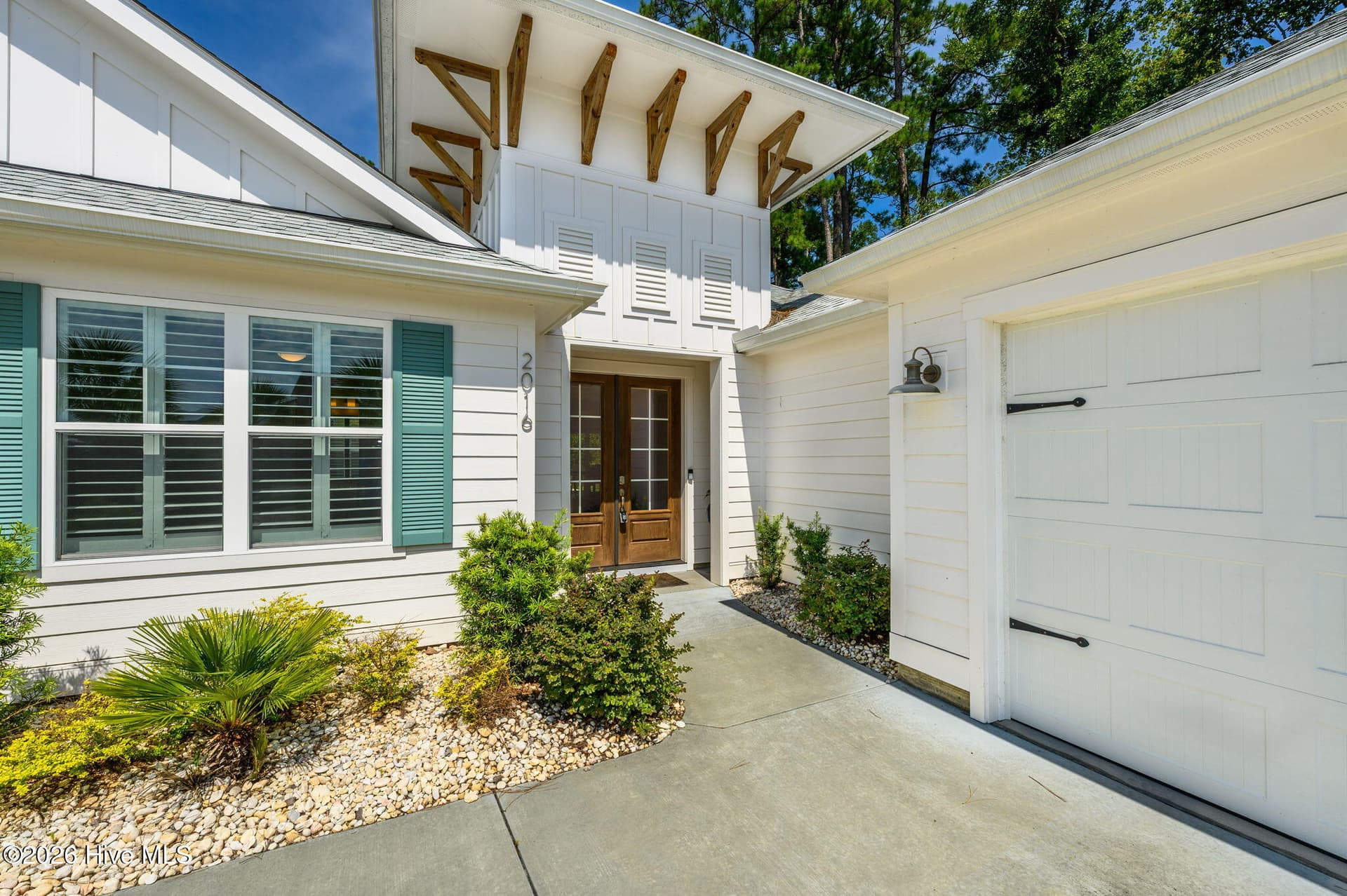 Single Family Residence at 2016 Manor Parc Drive, Calabash, NC 28467, photo 12 of 127