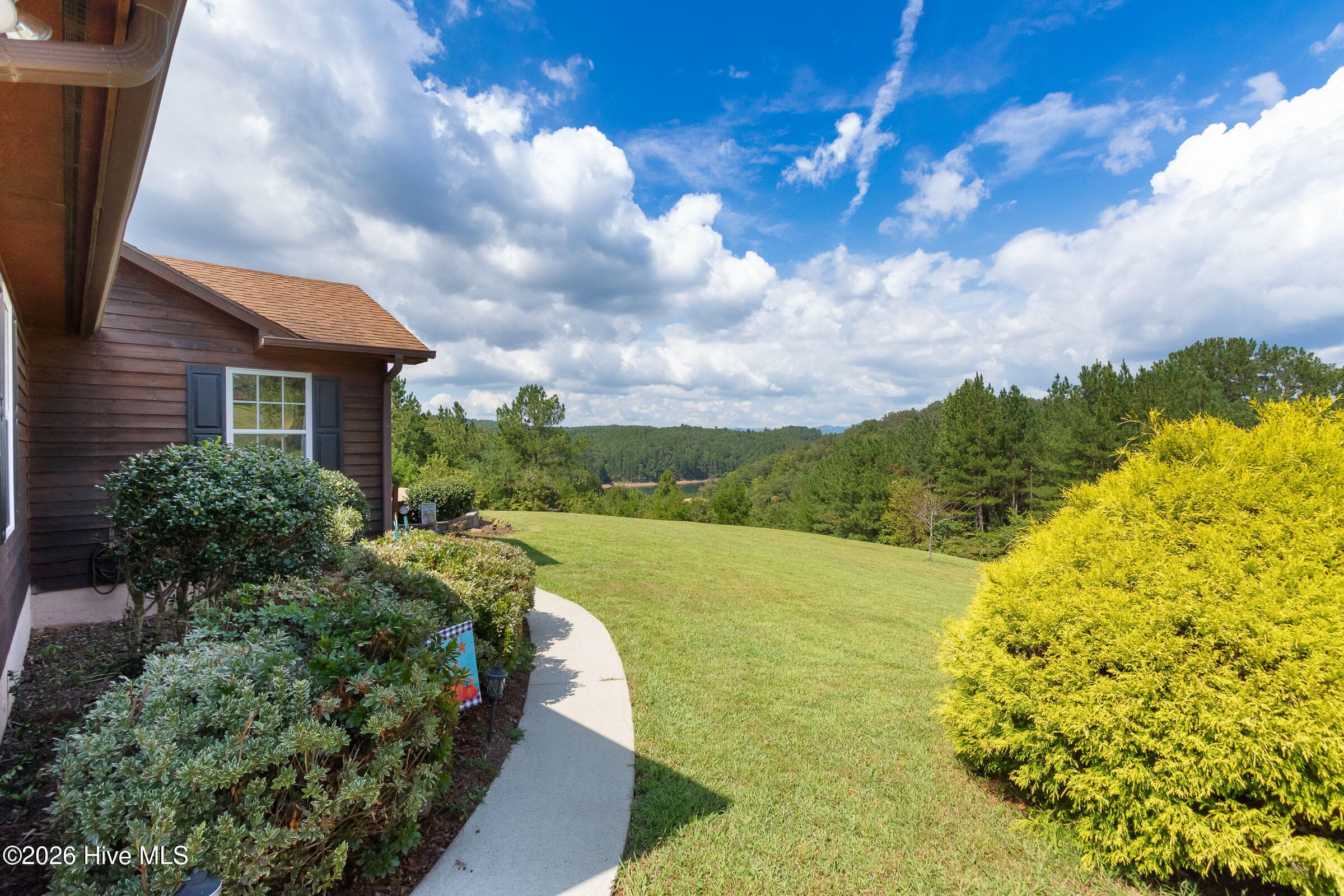 Single Family Residence at 138 Foothill Estates Lane, Murphy, NC 28906, photo 2 of 57