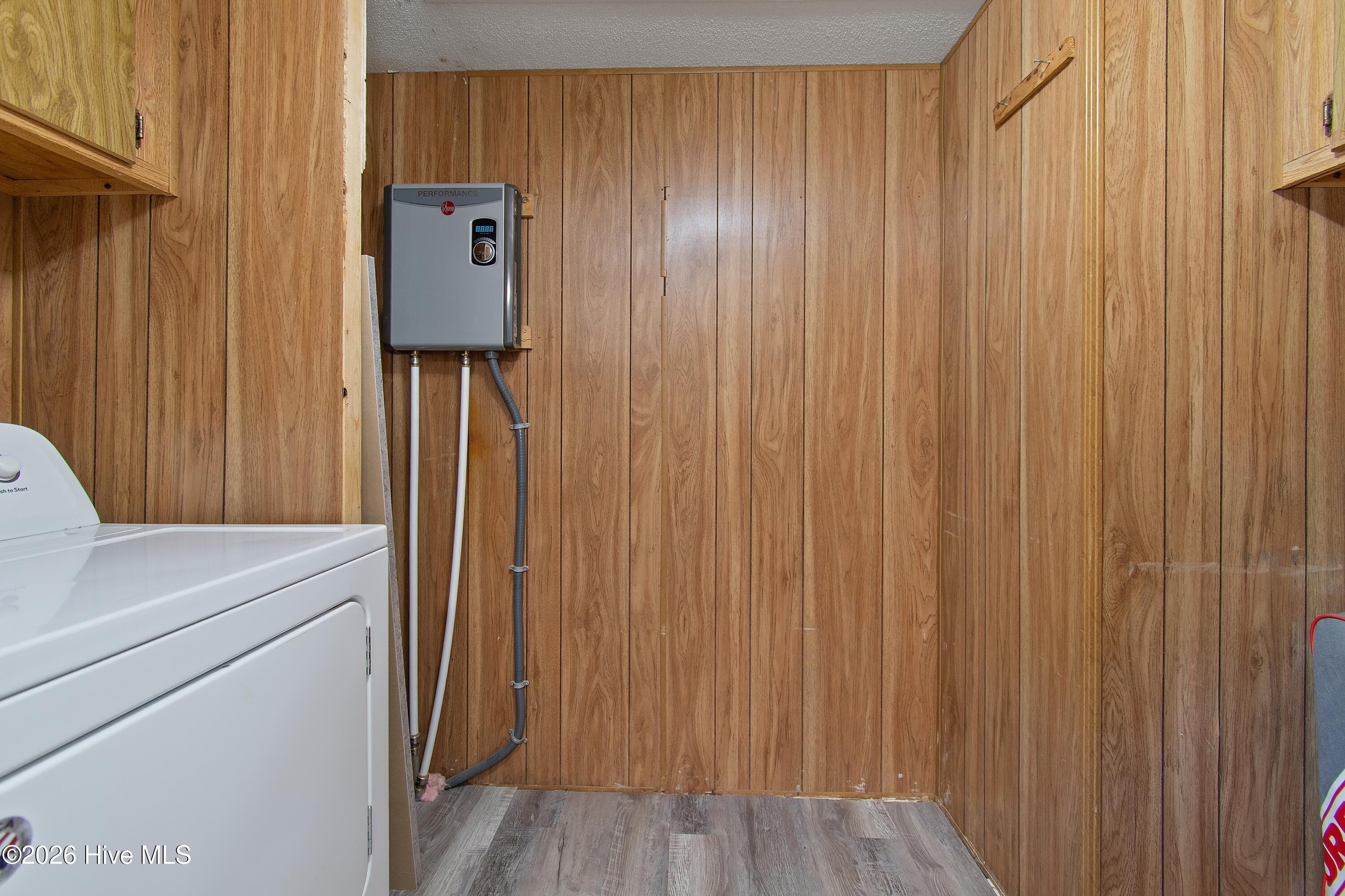Manufactured Home at 1471 Pine Tree Circle SW, Supply, NC 28462, photo 14 of 23