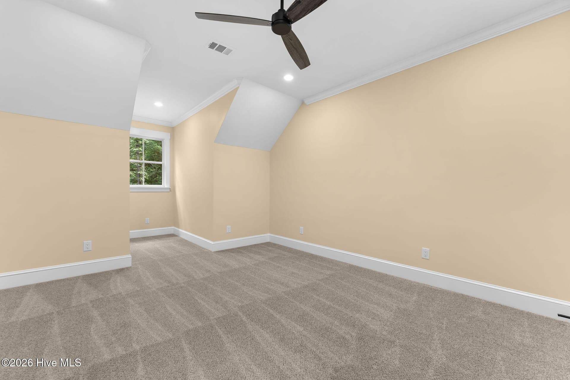 Single Family Residence at 112 Crescent Drive, McCormick, SC 29835, photo 3 of 4