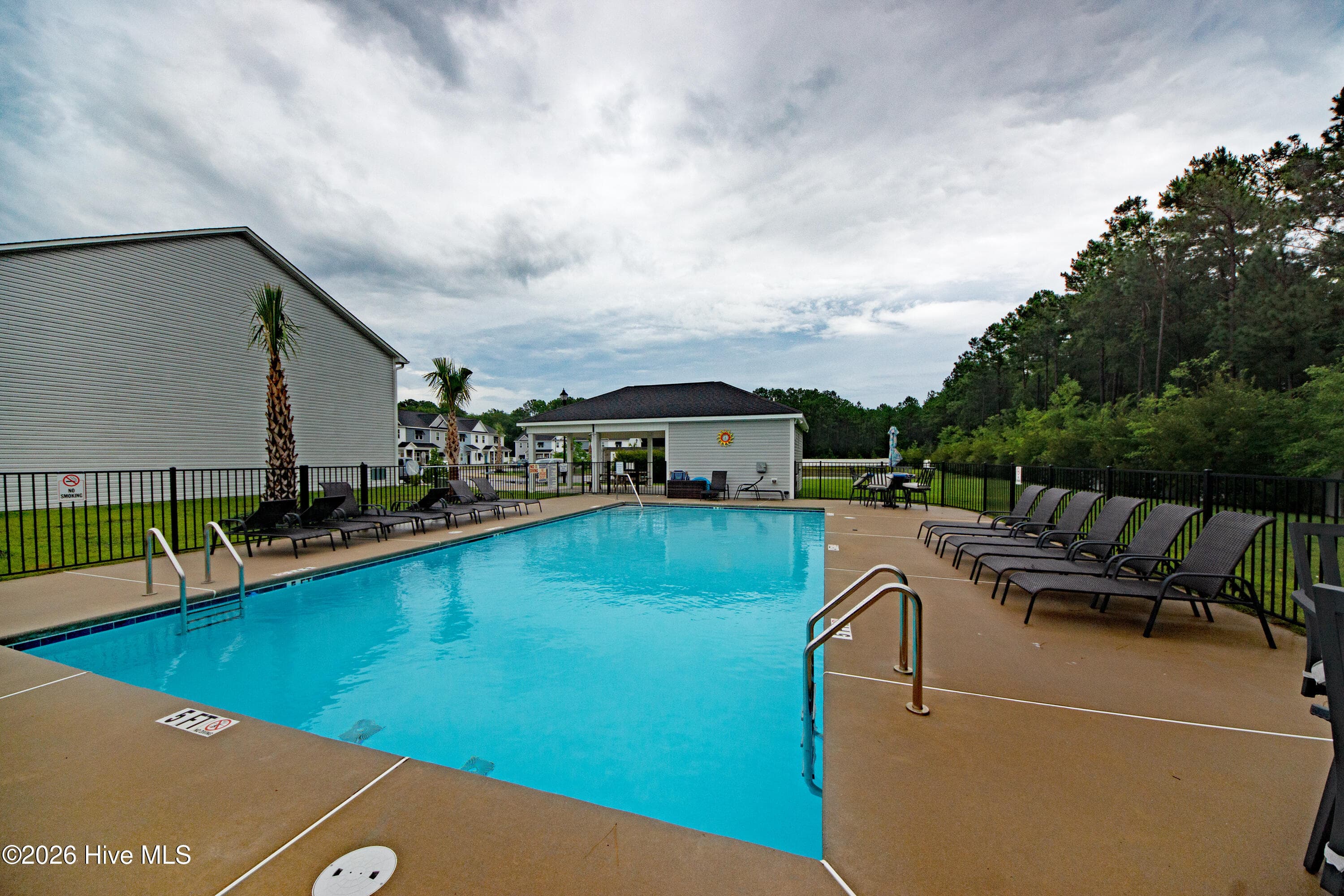 Townhouse at 7 Catalina Circle, Swansboro, NC 28584, photo 40 of 41