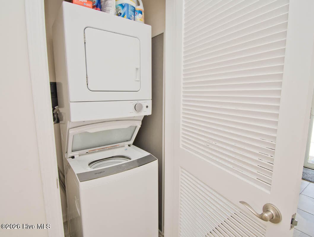 Condominium at 2909 Pointe West Drive 3b1, Emerald Isle, NC 28594, photo 14 of 34