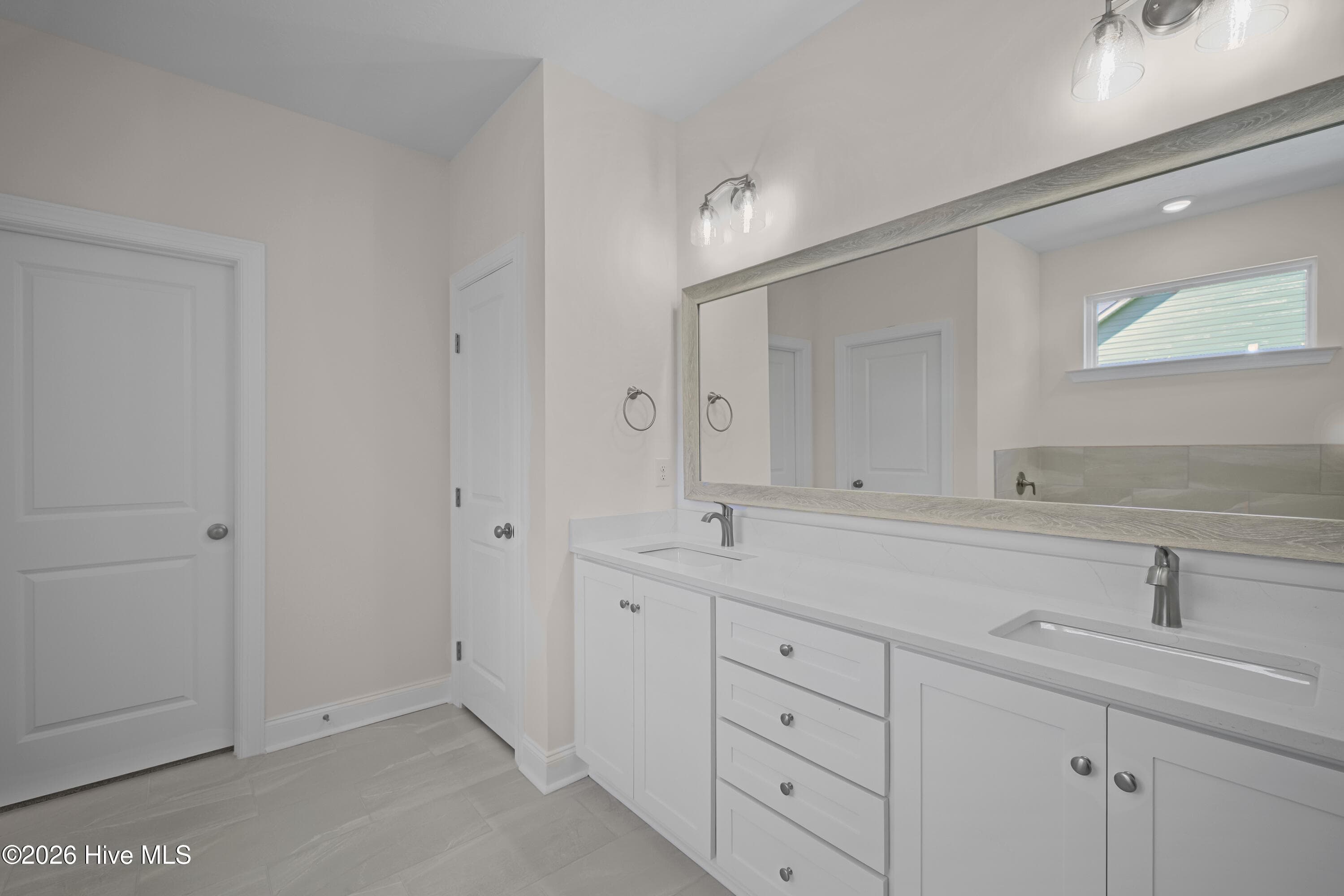 Quartz countertops and a linen closet! - 1589 Bellingham Drive, Beech Island, SC 29842