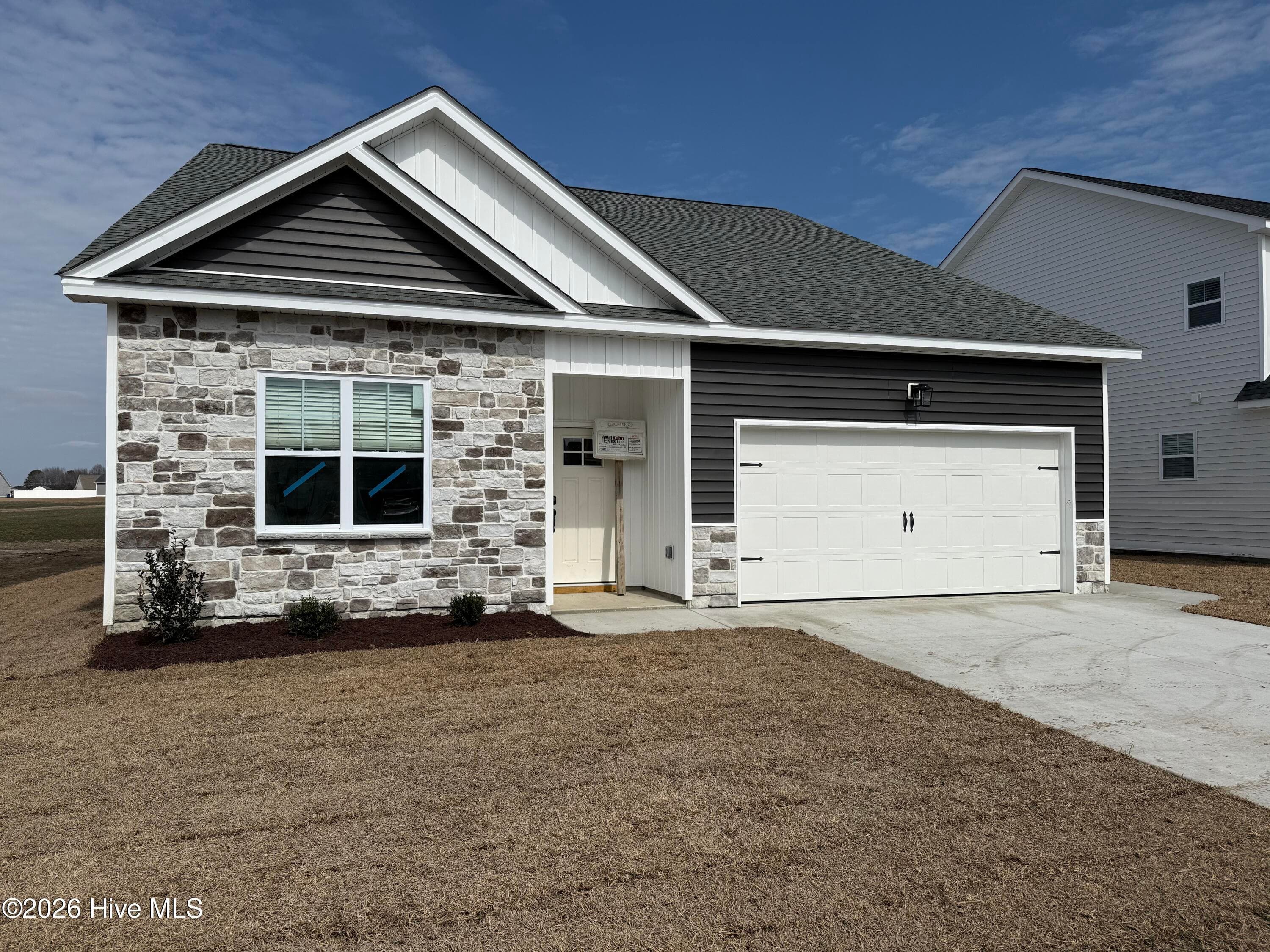 Single Family Residence at 1025 Seven Iron Drive, Ayden, NC 28513, photo 7 of 34
