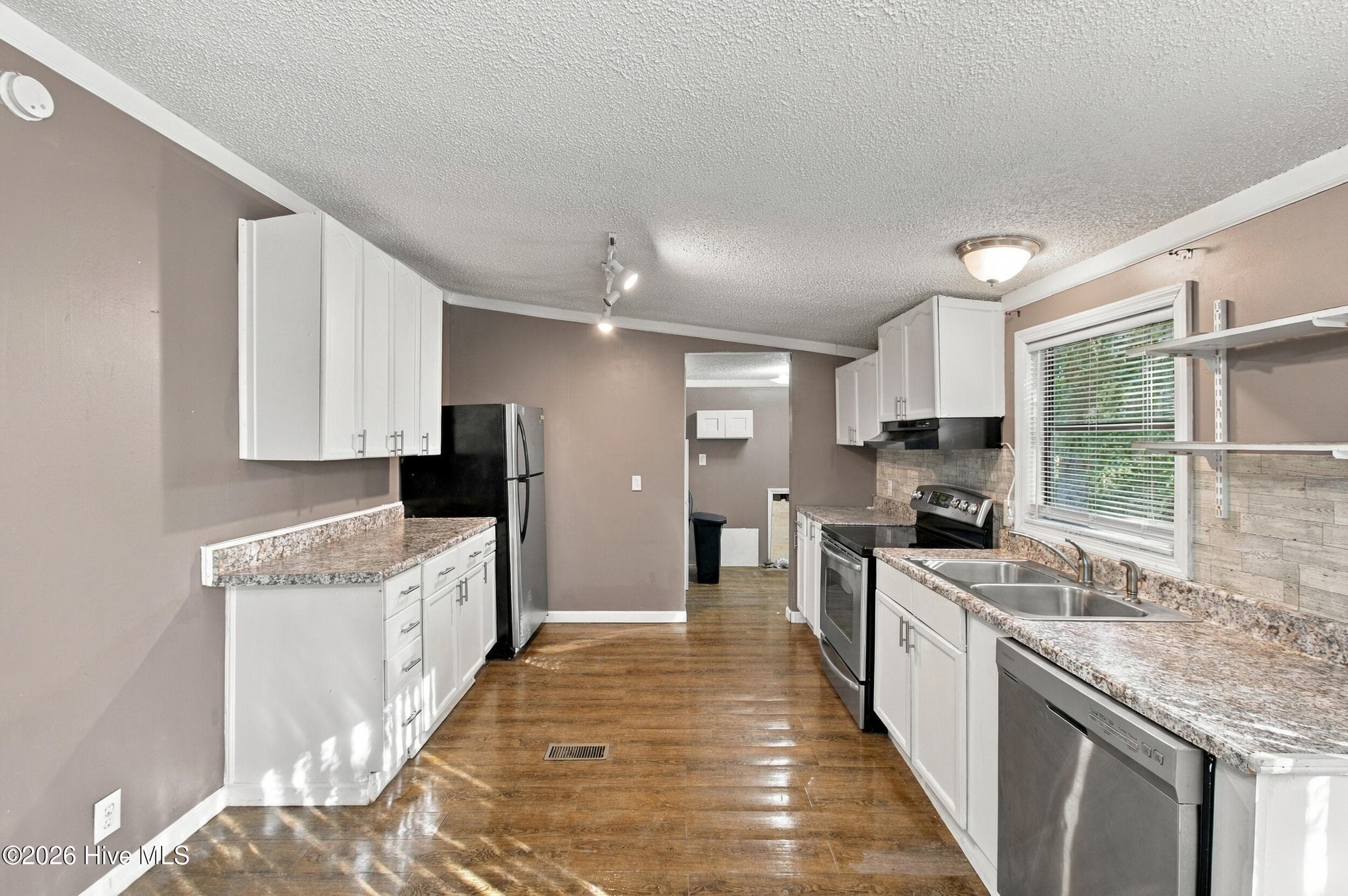 Manufactured Home at 232 Suburban Street SW, Shallotte, NC 28470, photo 17 of 40