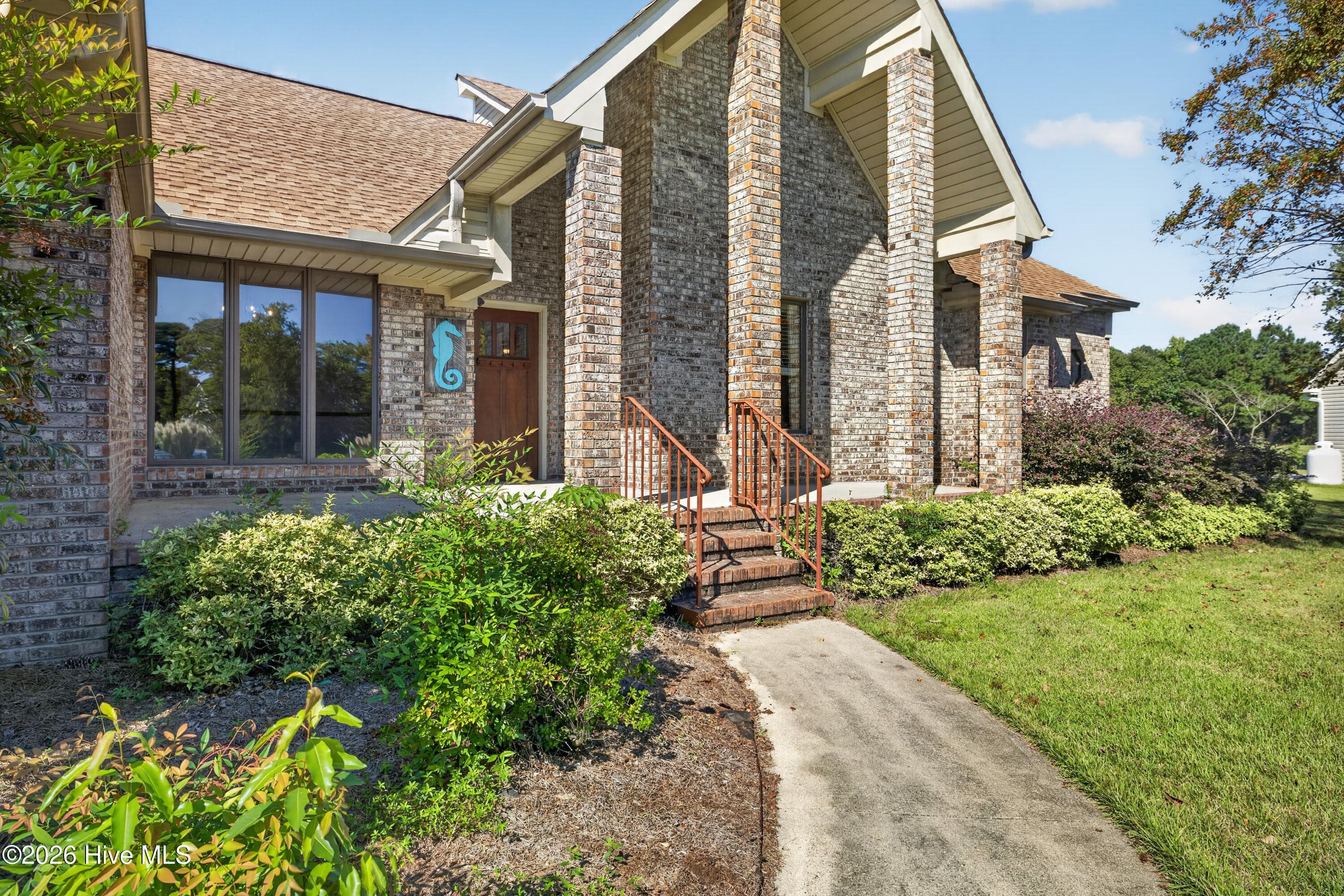 Single Family Residence at 106 Bogey Court, Hampstead, NC 28443, photo 4 of 52