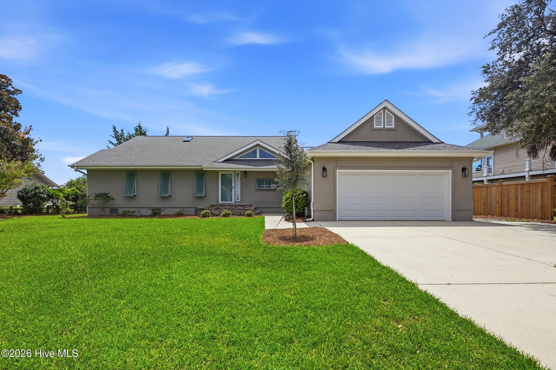 Single Family Residence at 119 Sound View Drive, Hampstead, NC 28443, photo 5 of 68