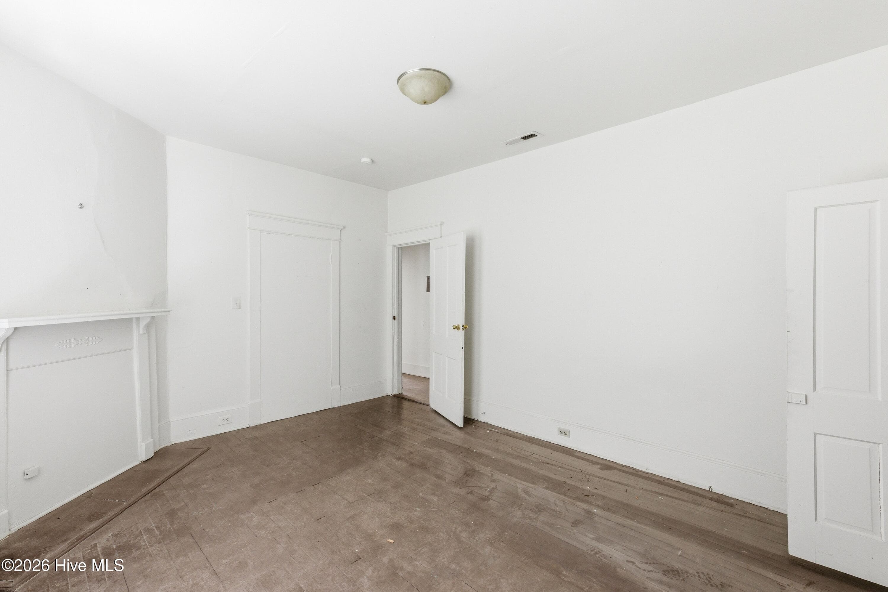 Duplex at 623 S 6th Street, Wilmington, NC 28401, photo 9 of 29