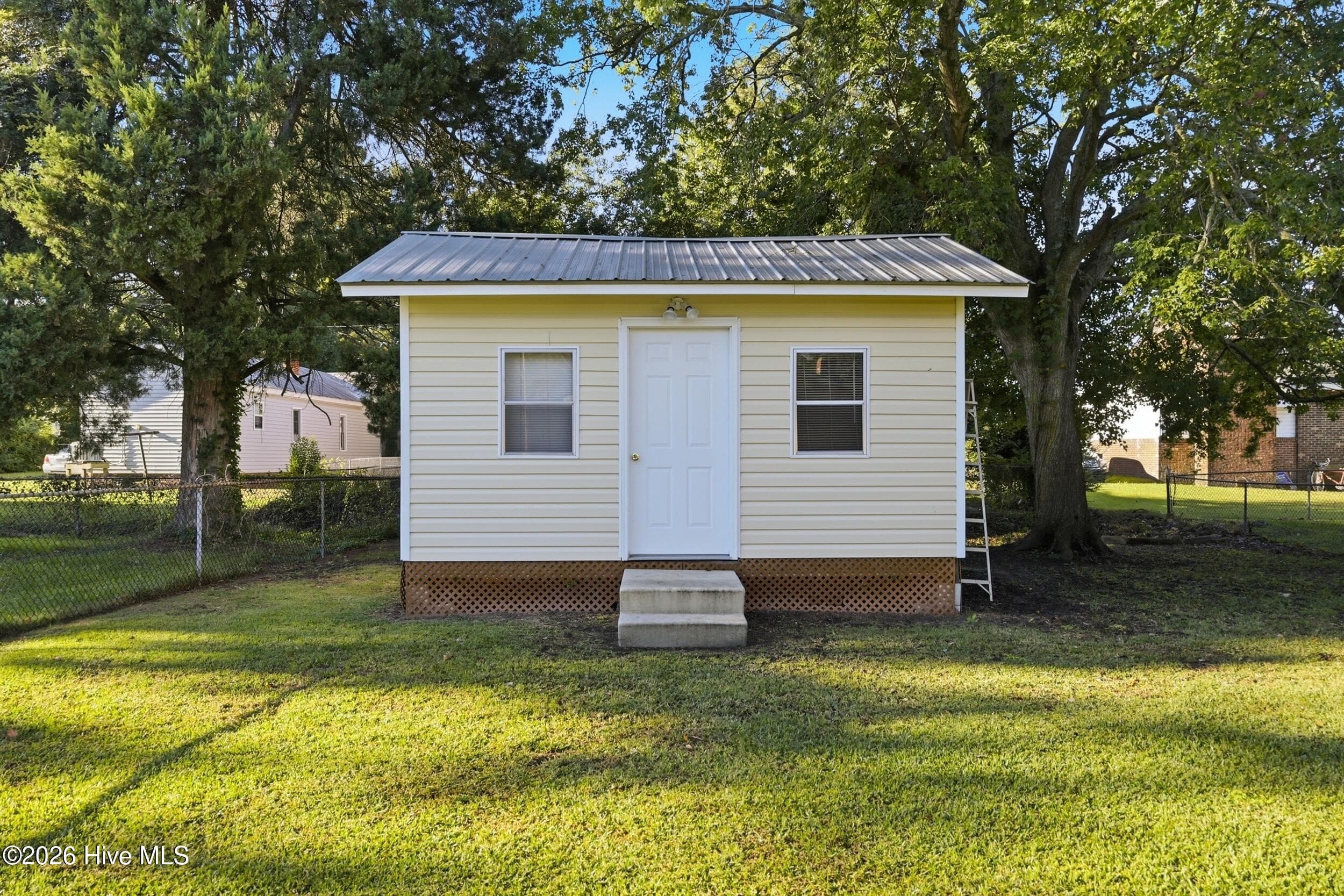Single Family Residence at 614 W 10th Street, Washington, NC 27889, photo 24 of 26