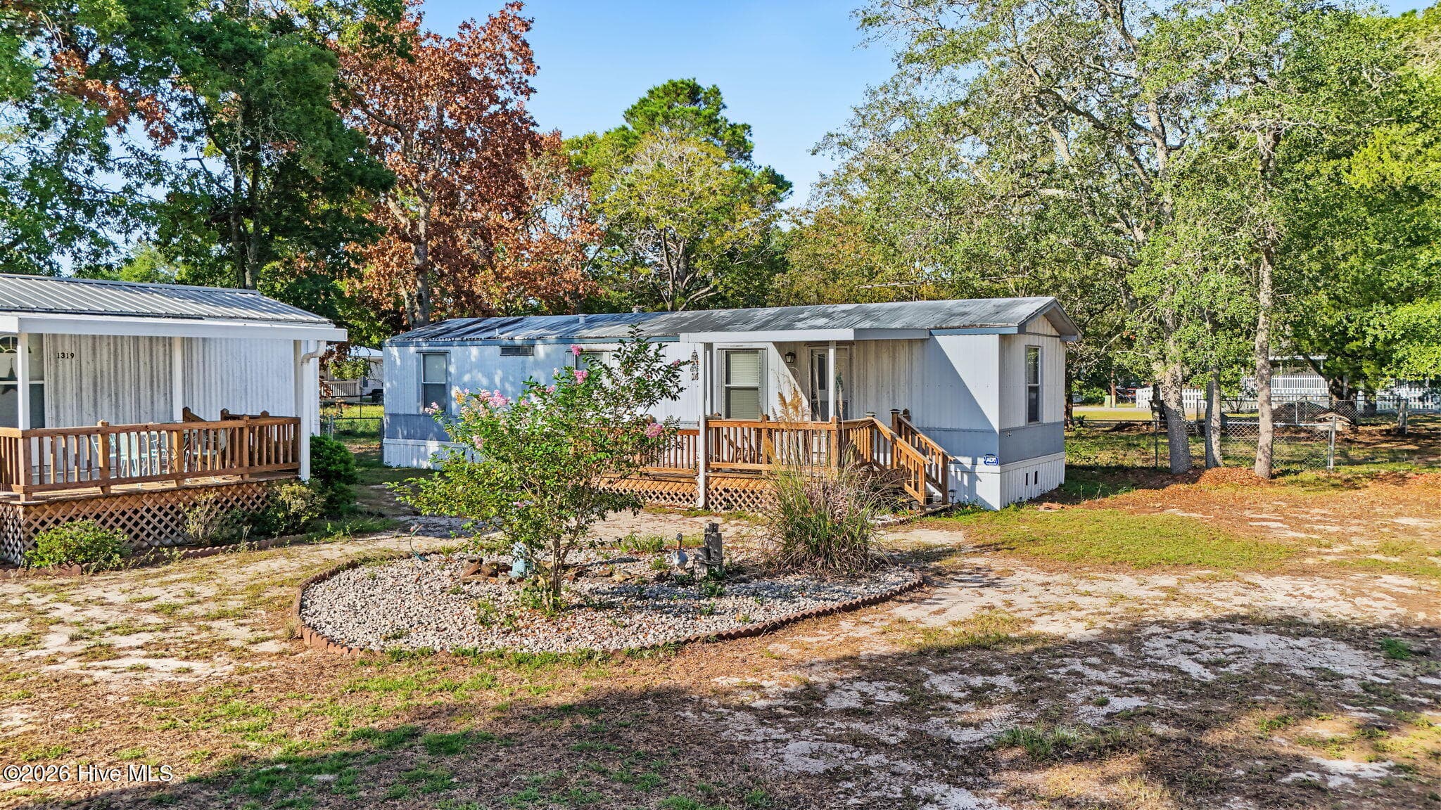 Manufactured Home at 1321 Caison Avenue SW, Supply, NC 28462, photo 2 of 5