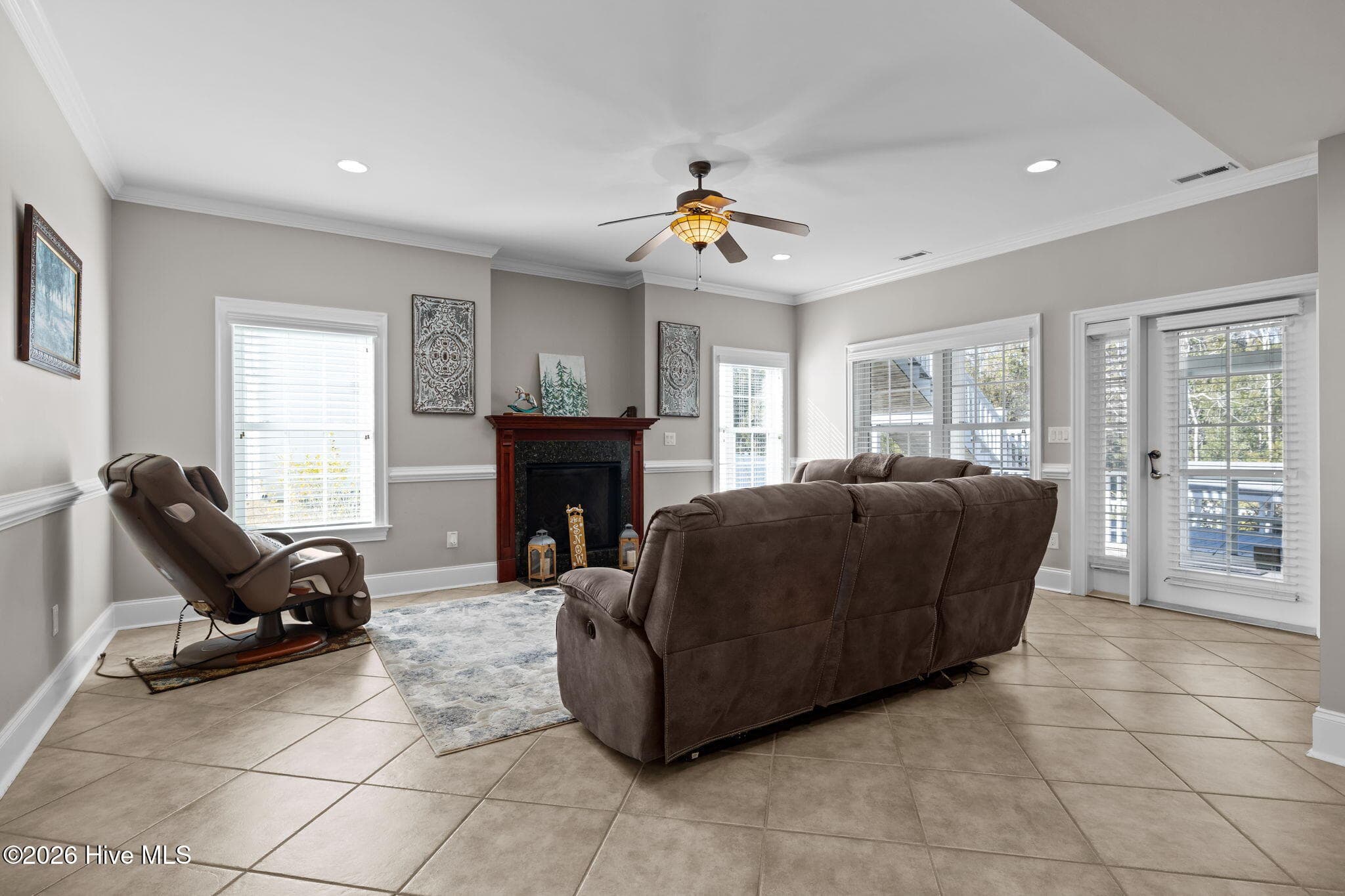Level 1 family room (4) - 109 Key West Lane, Newport, NC 28570