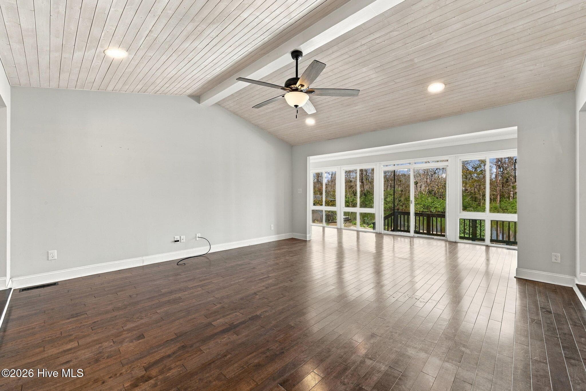 Single Family Residence at 103 Lantern Lane, New Bern, NC 28562, photo 7 of 66
