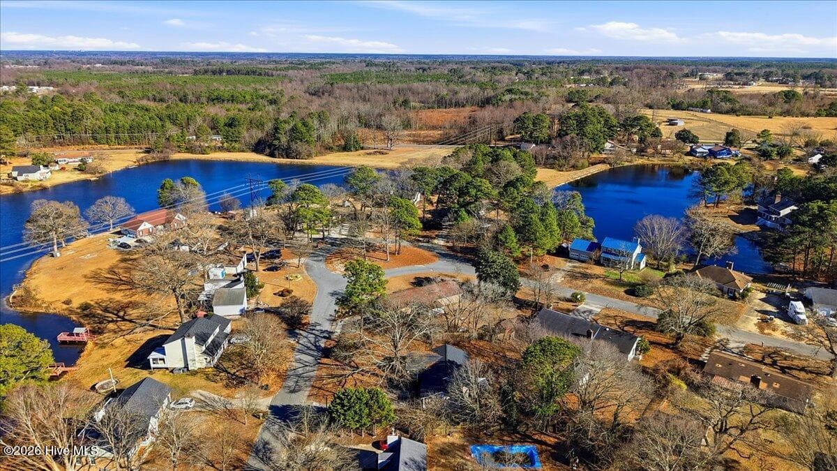 Single Family Residence at 111 Lakehurst Drive, Dudley, NC 28333, photo 16 of 49