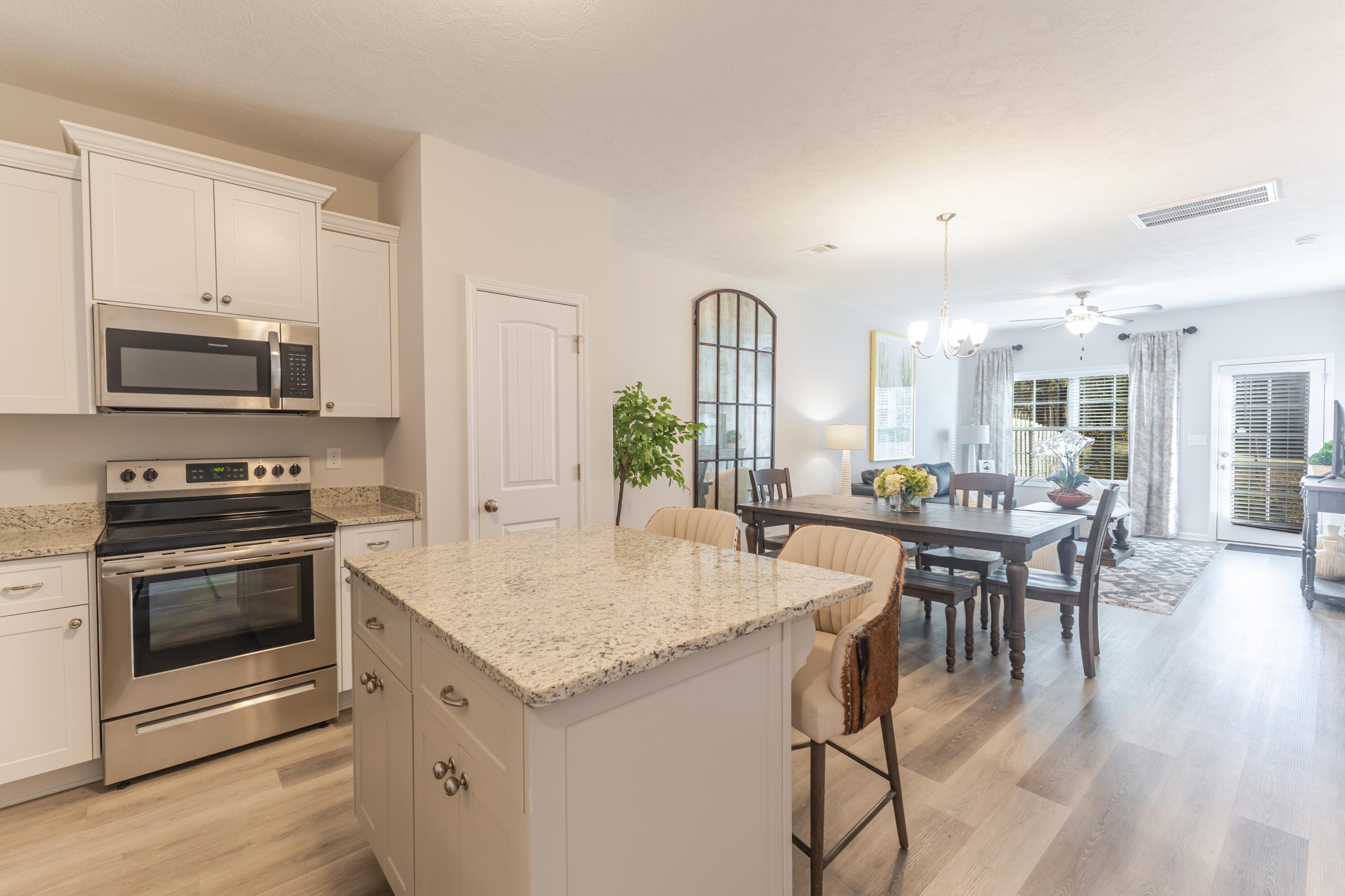 Townhouse at 314 Bordeaux Drive, Thomson, GA 30824, photo 4 of 20
