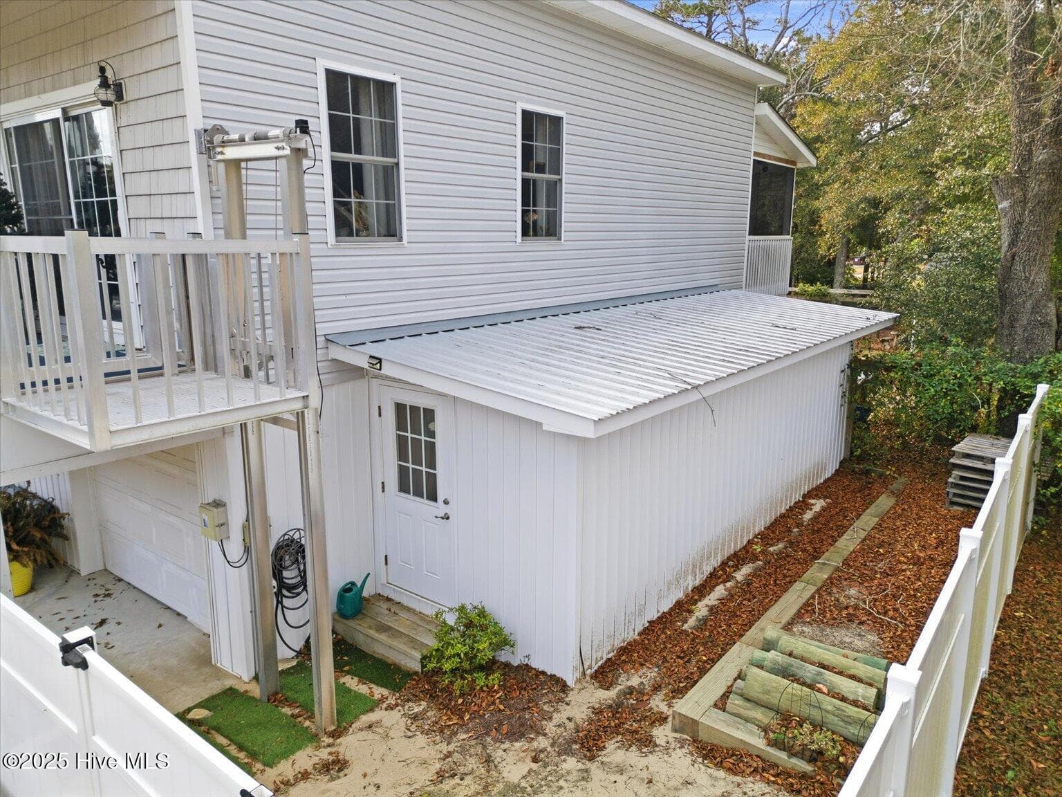 Single Family Residence at 105 SE 17th Street, Oak Island, NC 28465, photo 89 of 119