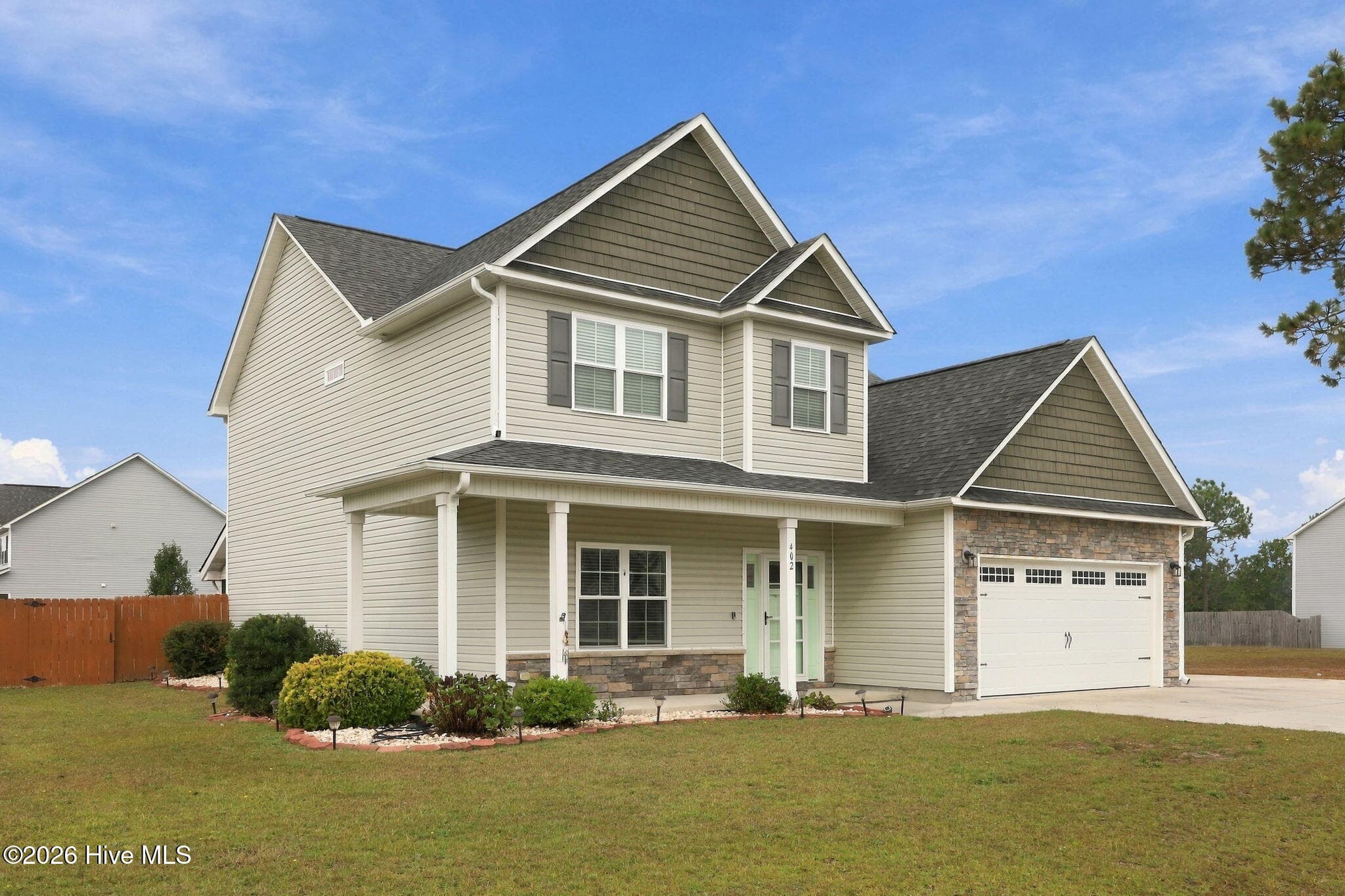 Single Family Residence at 402 Kinroff Drive, Hubert, NC 28539, photo 3 of 56
