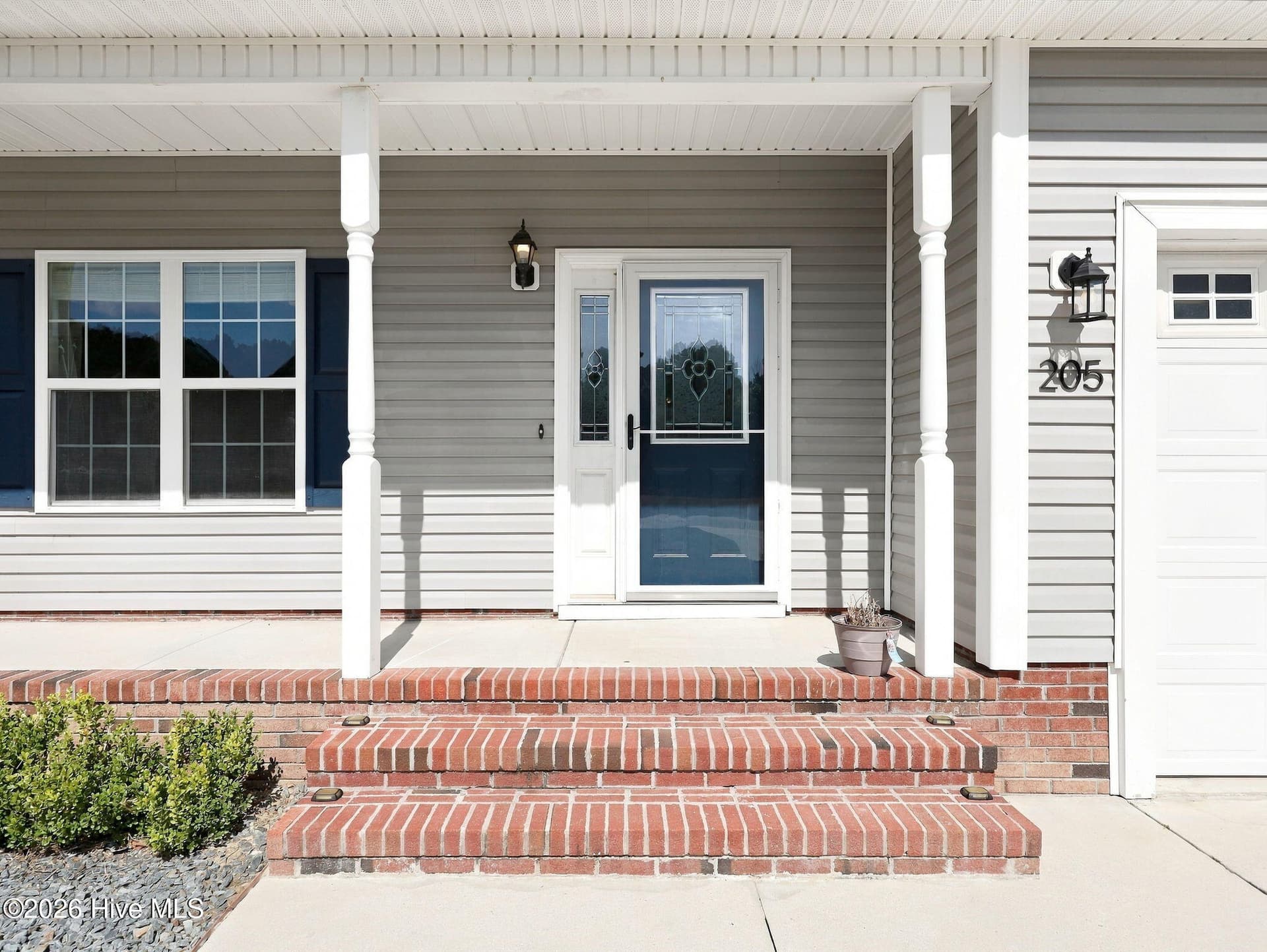 Single Family Residence at 205 Bell Ridge Lane, Hubert, NC 28539, photo 3 of 49