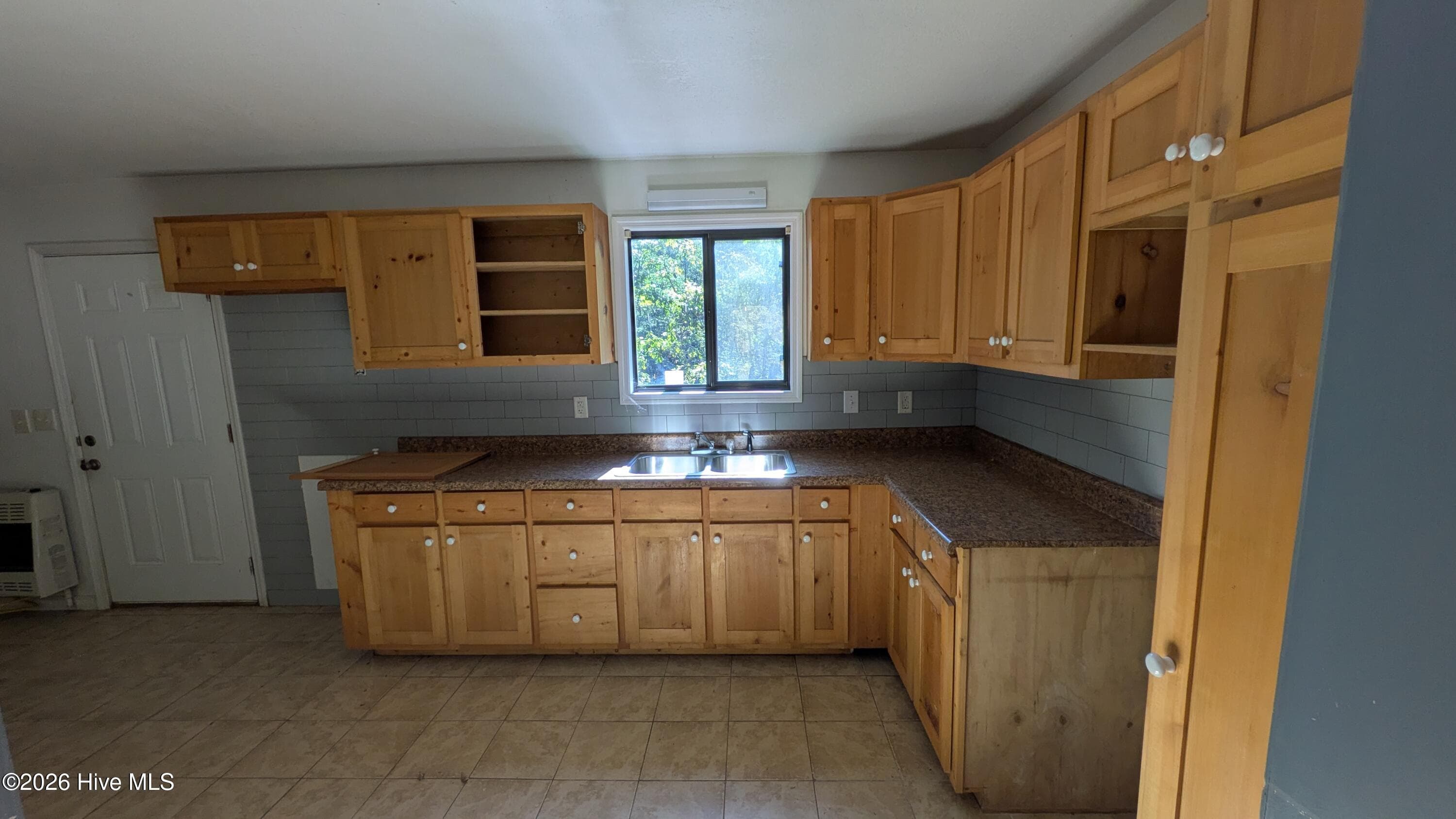 Single Family Residence at 25 Raymond Road, Murphy, NC 28906, photo 3 of 26