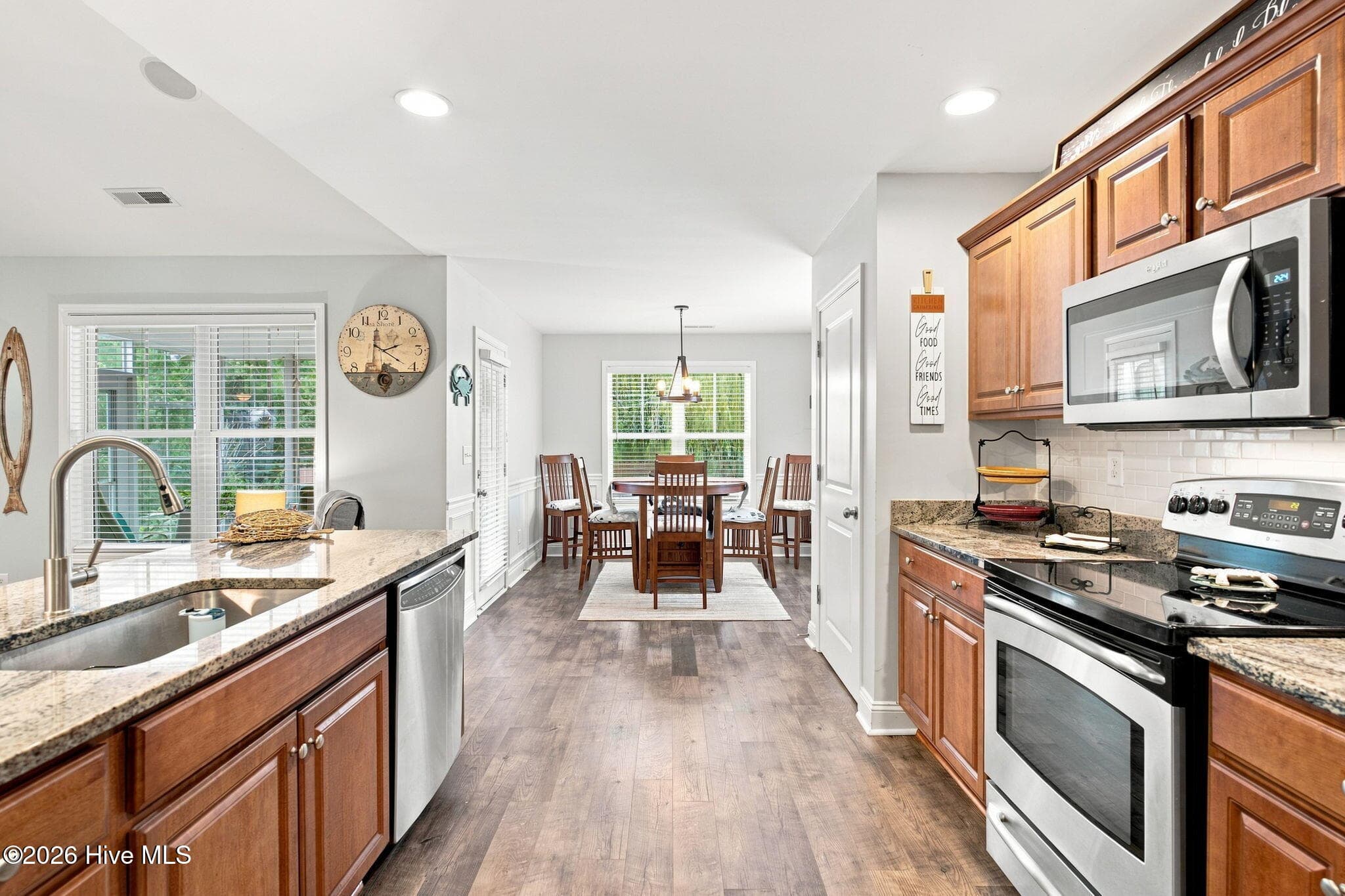 Single Family Residence at 1040 Lanterns Lane, Leland, NC 28451, photo 18 of 66