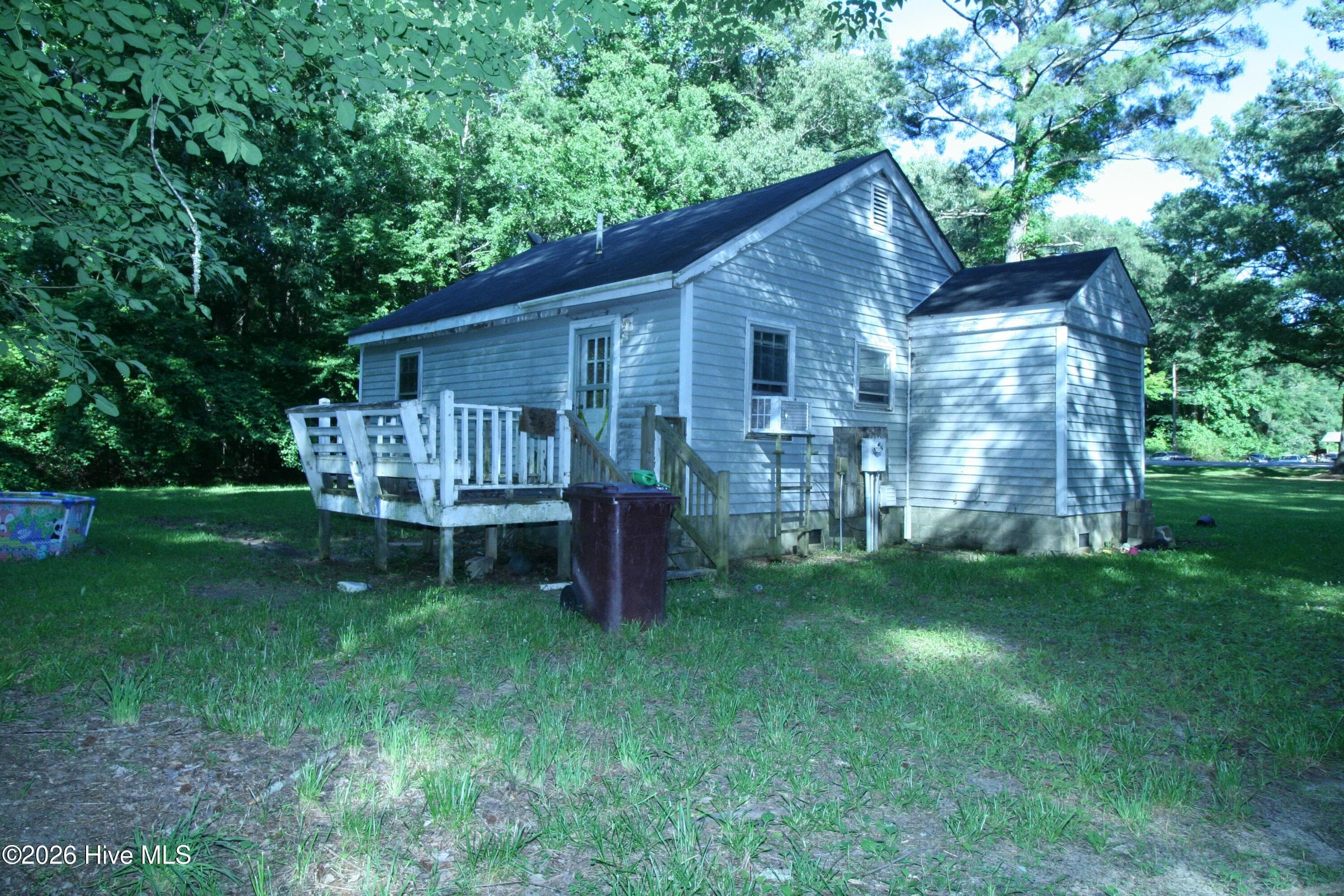 Single Family Residence at 326 Roxie Reese Road, Plymouth, NC 27962, photo 5 of 10
