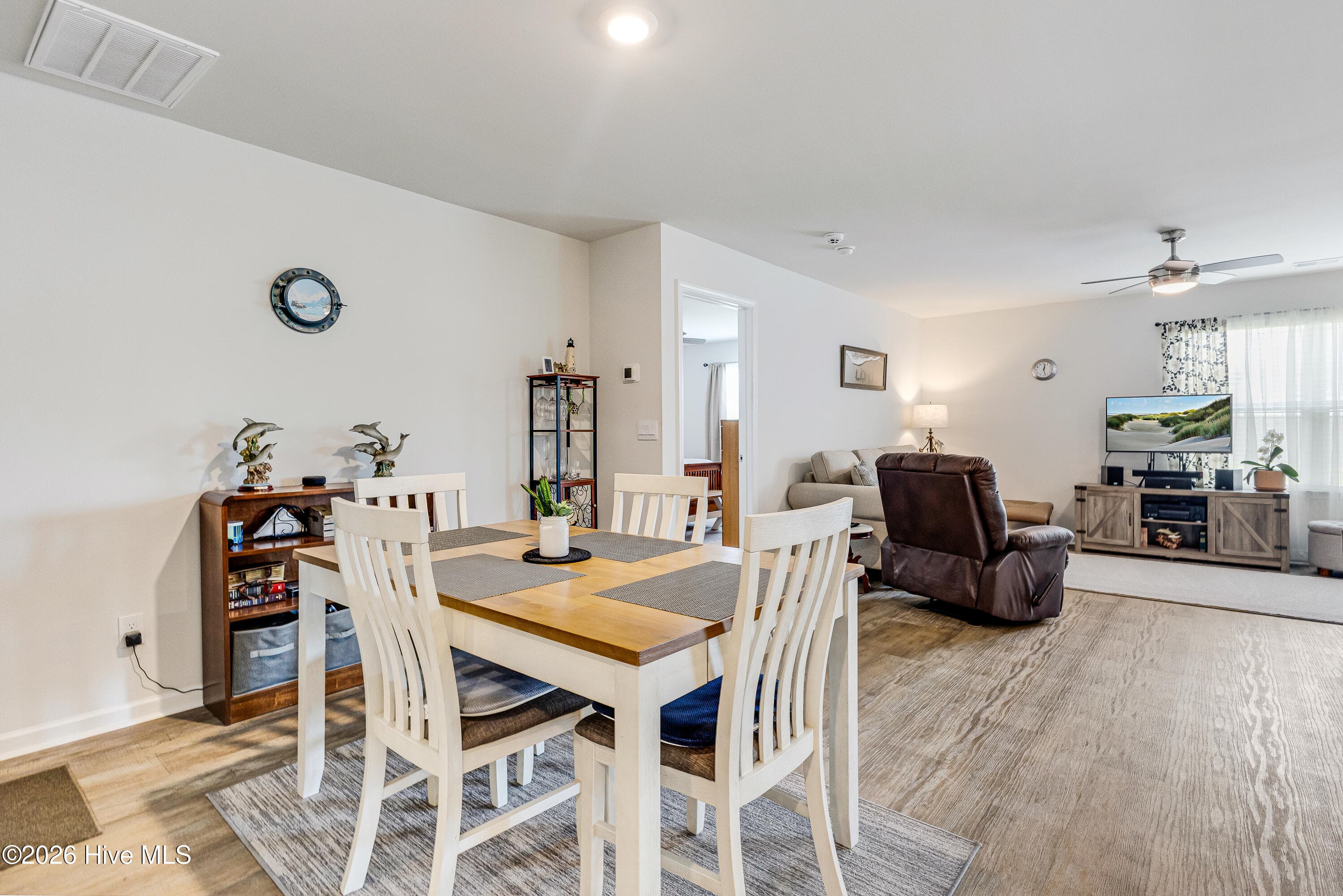 Single Family Residence at 181 Murrelet Court NE, Bolivia, NC 28422, photo 14 of 45