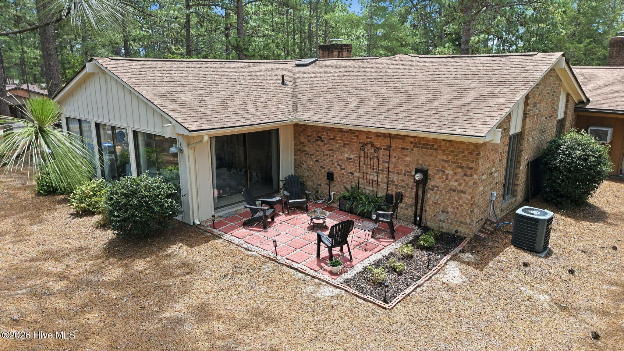 Single Family Residence at 640 Redwood Drive, Southern Pines, NC 28387, photo 7 of 51